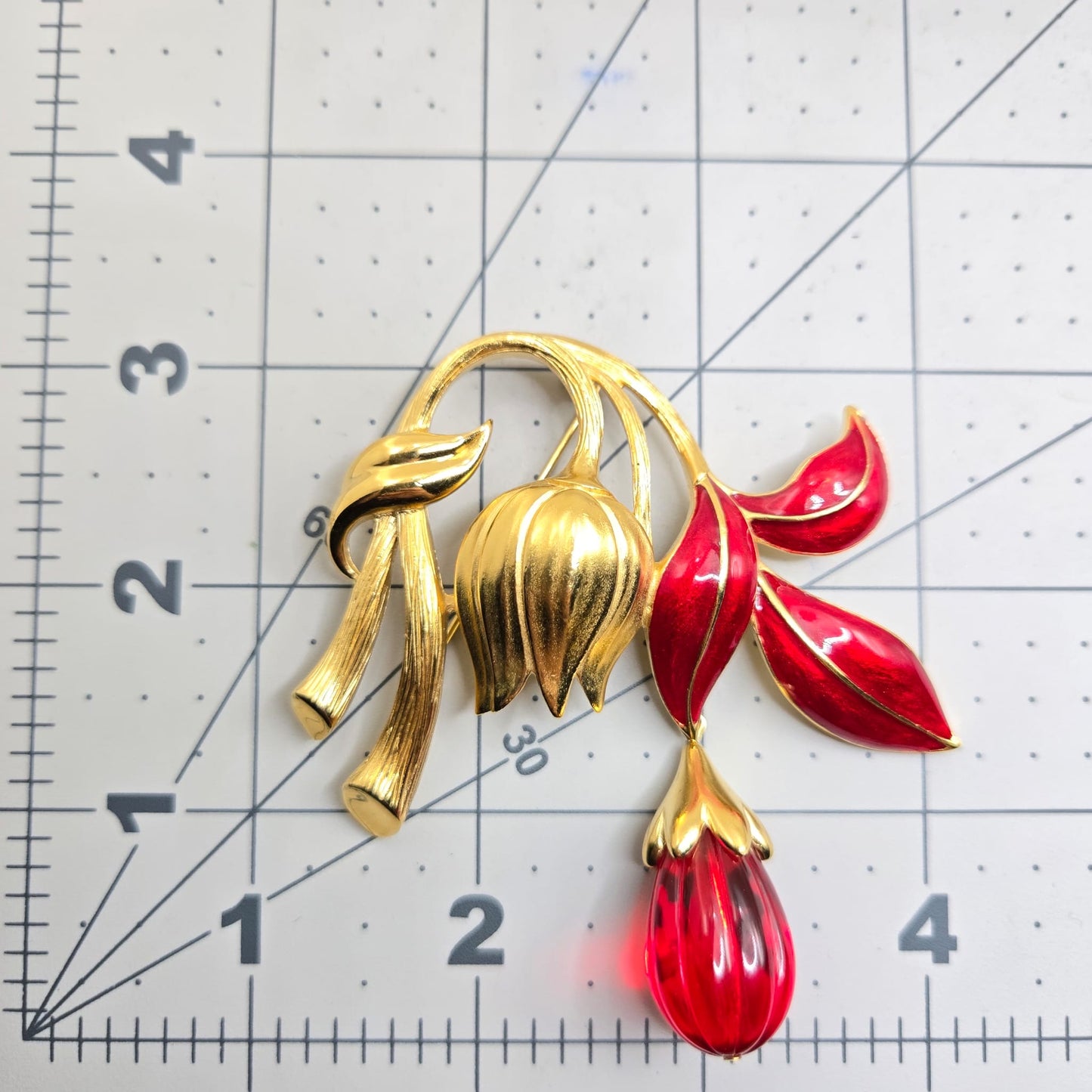 Vintage TRIFARI TM huge flower gold tone red enamel red lucite Dangle Brooch pin