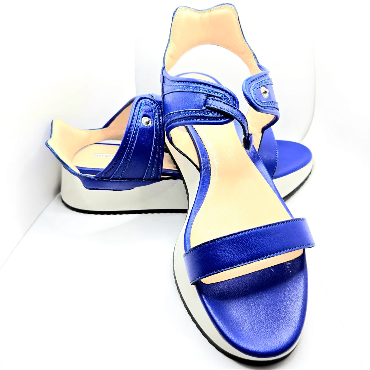 EMPORIO ARMANI Royal Blue leather sandals size 39