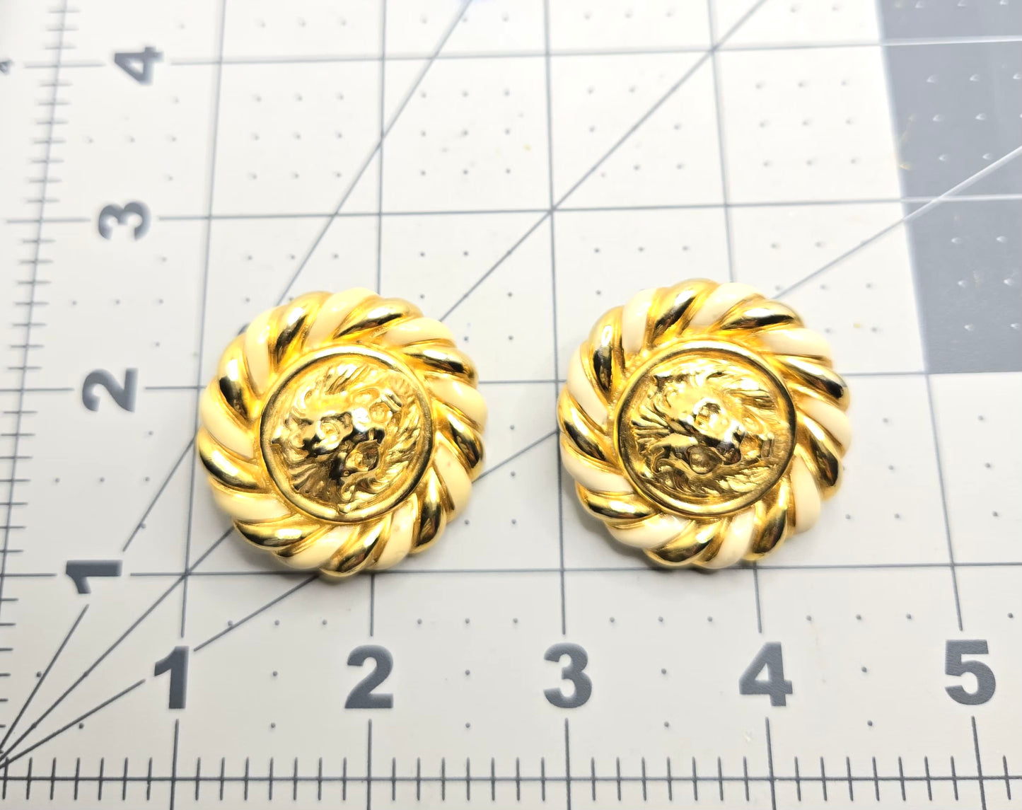Vintage Anne Klein Lion Head Clip-On Earrings Large Round Cream Enamel Gold Tone Statement