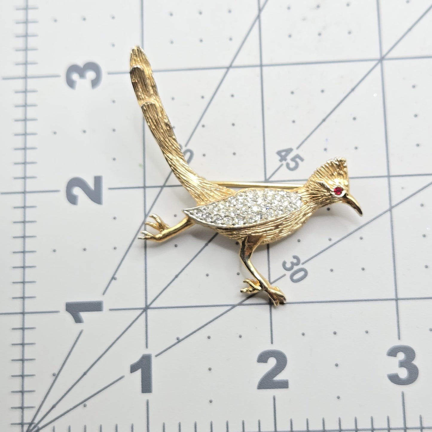 Vintage LES BERNARD Roadrunner gold tone rhinestones Brooch pin