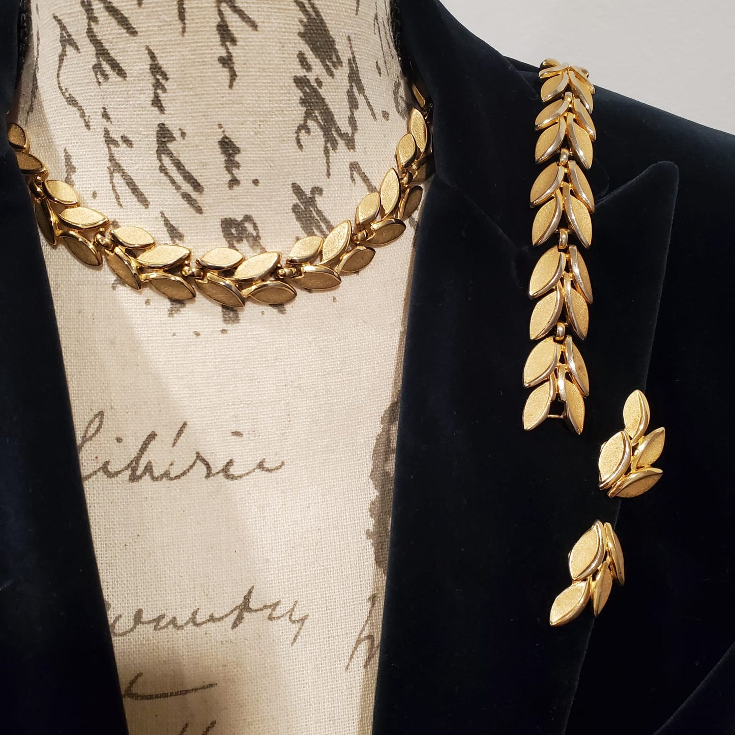 Vintage TRIFARI Leaves Link Necklace, Bracelet and Clip On Earrings Set