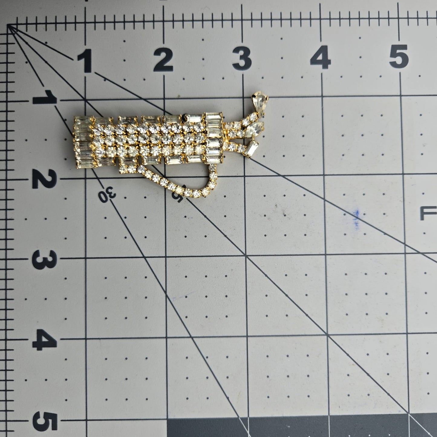 Vintage Golf Bag Brooch Pin