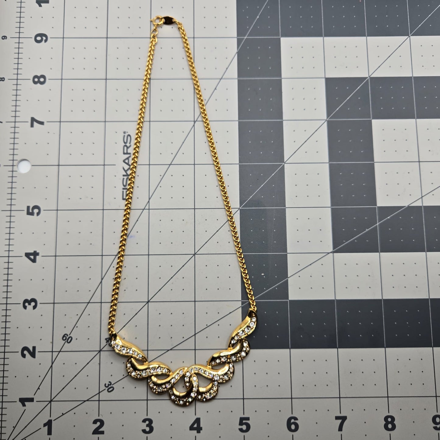 Vintage TRIFARI TM Rhinestones Gold Tone Necklace