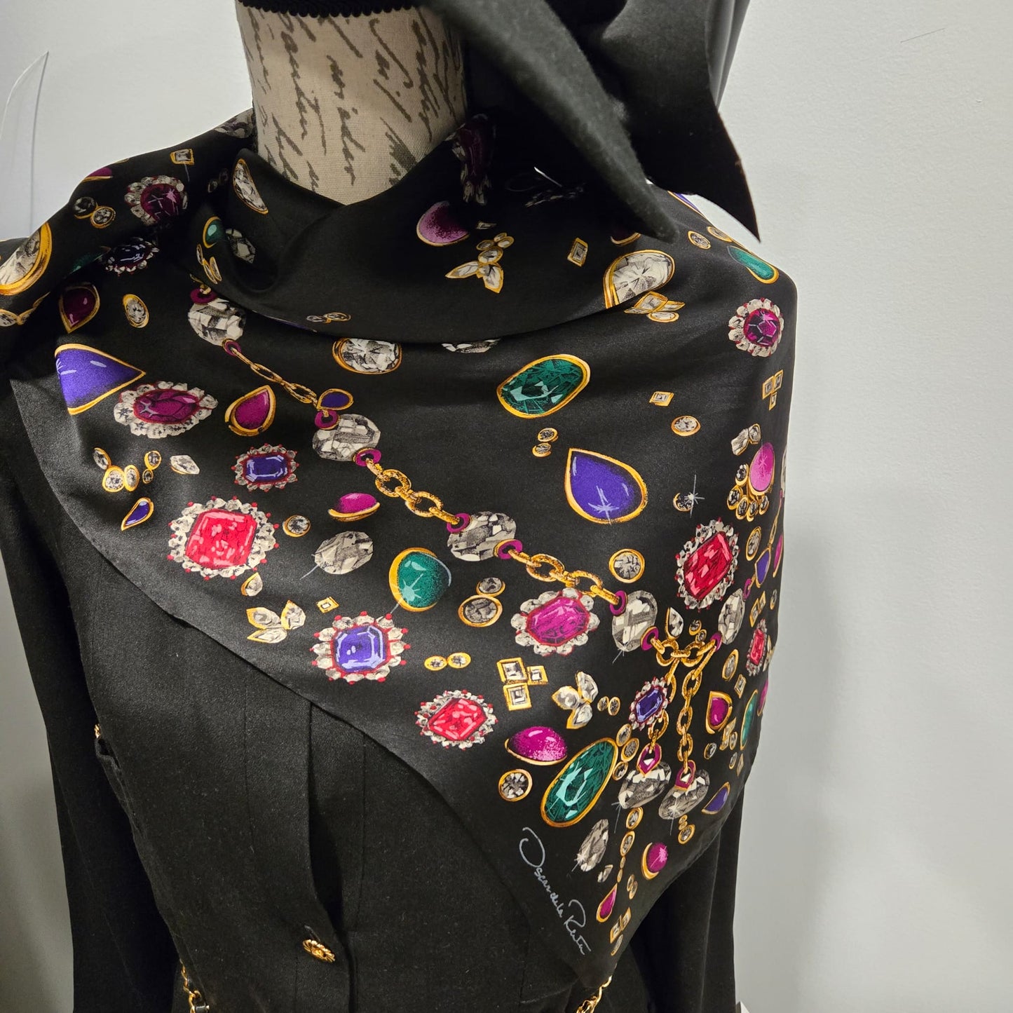 Vintage OSCAR DE LA RENTA Gems & Jewels
Jewelry Silk Scarf 30x30