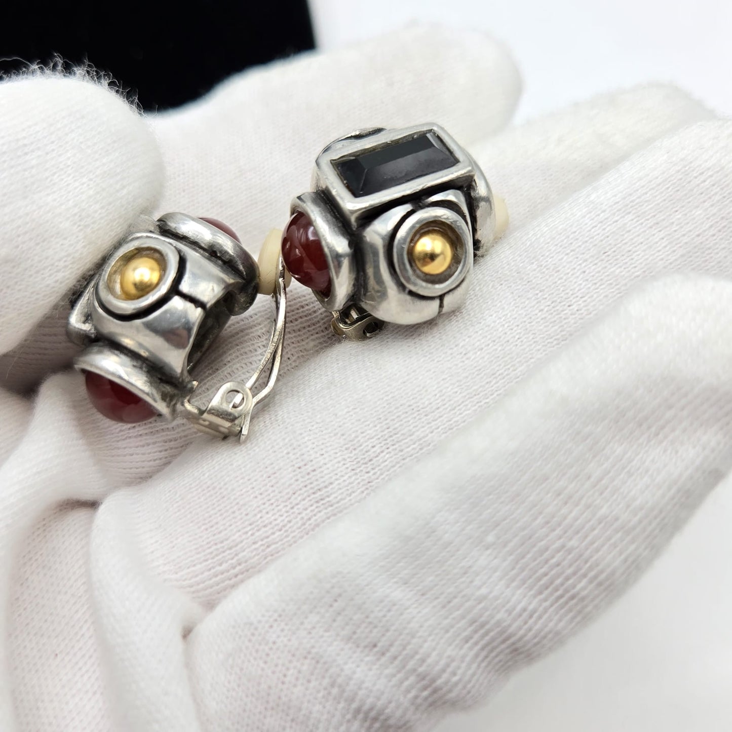 Vintage FAHRENHEIT Mixed Metal red black Cabochon Modernist  silver tone Clip on Earrings