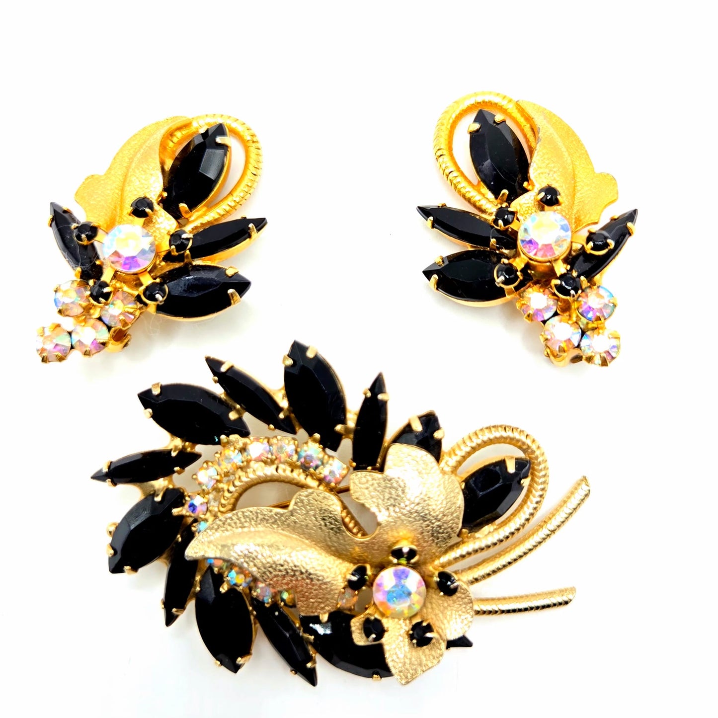 Vintage Juliana D & E Leaves Black Navettes and AB Rhinestones gold tone Brooch pin
and clip on earrings set