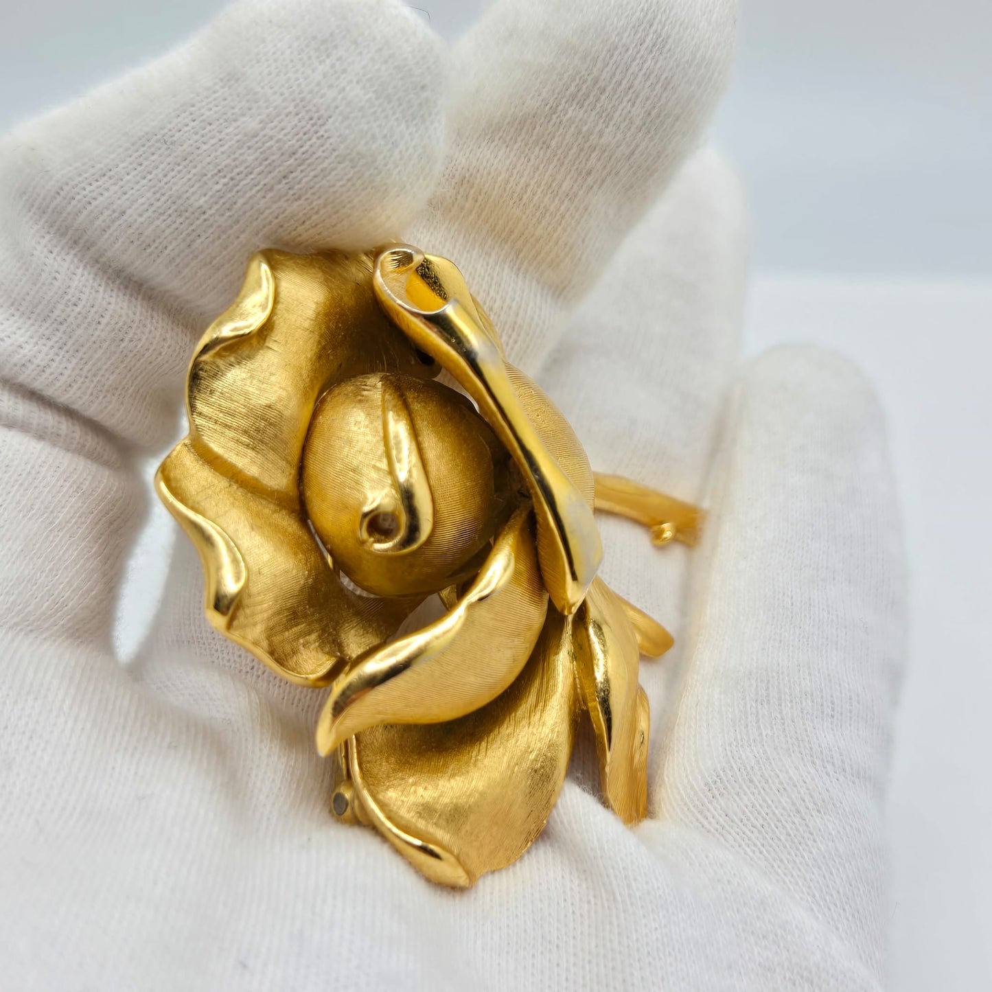 Vintage TRIFARI huge rose gold tone brooch pin