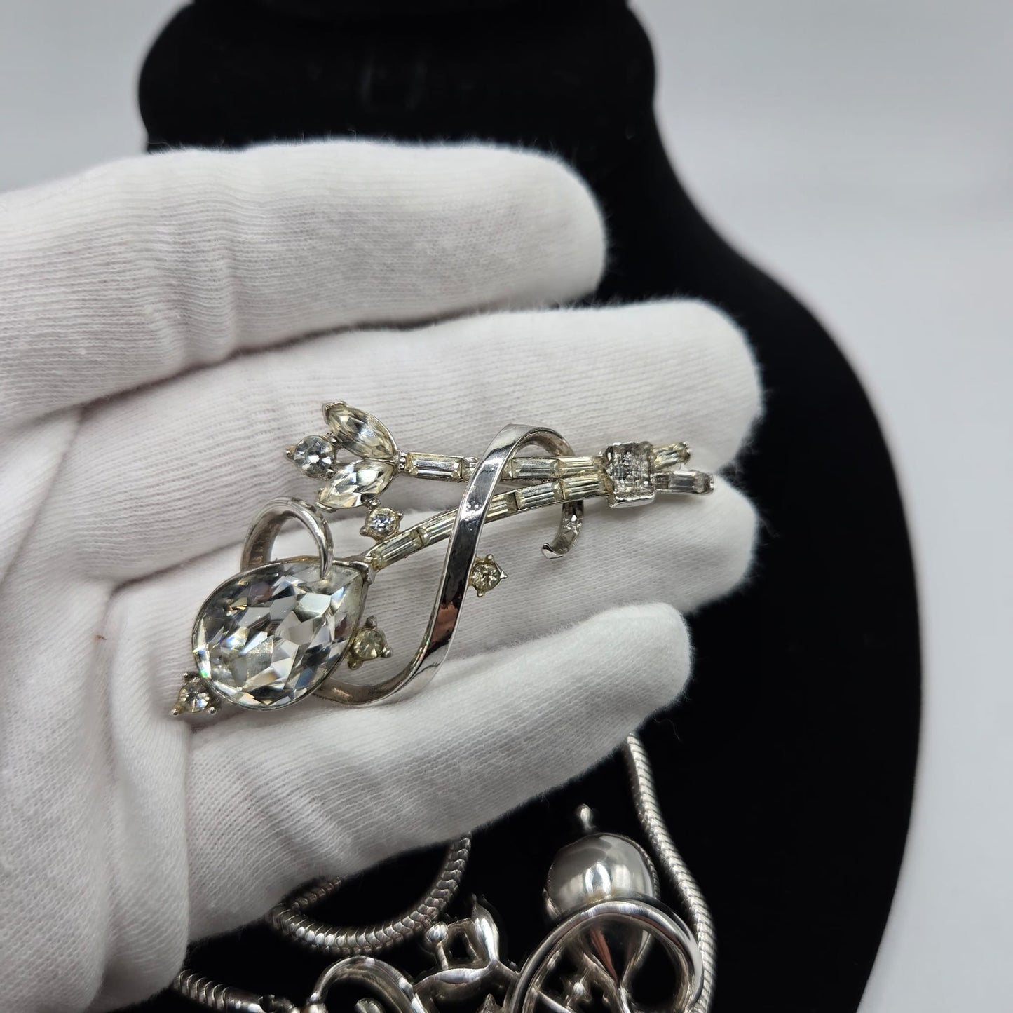 Vintage TRIFARI Alfred Philippe Gem of India silver tone rhinestones Necklace and Brooch pin set