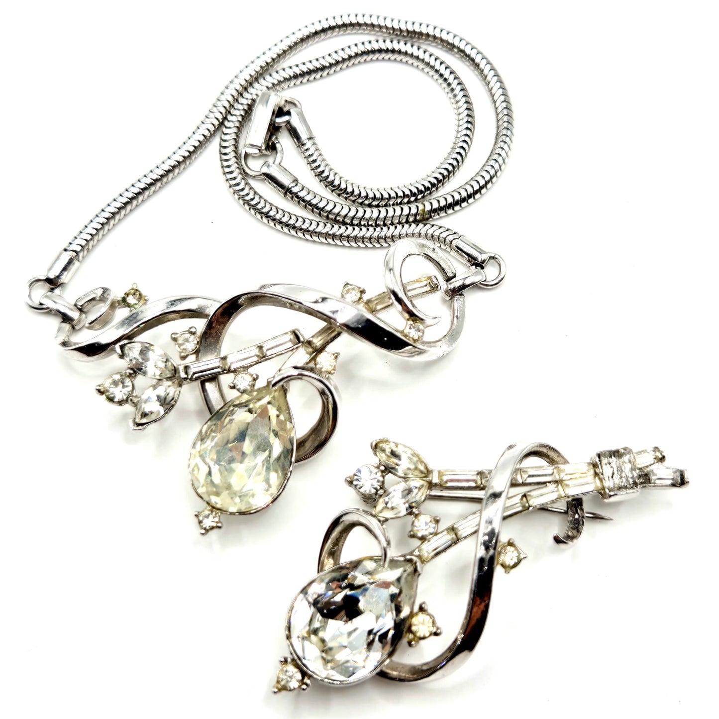 Vintage TRIFARI Alfred Philippe Gem of India silver tone rhinestones Necklace and Brooch pin set