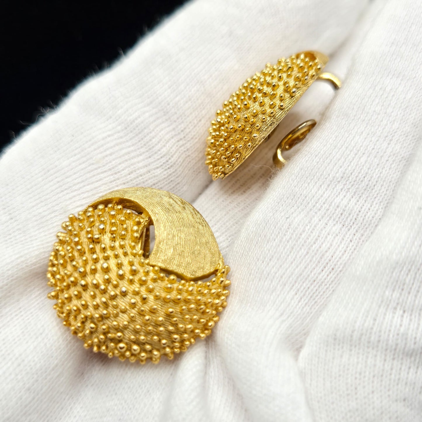 Vintage TRIFARI CROWN Electra Collection 3 Strand Gold Tone Necklace and clip on earrings set