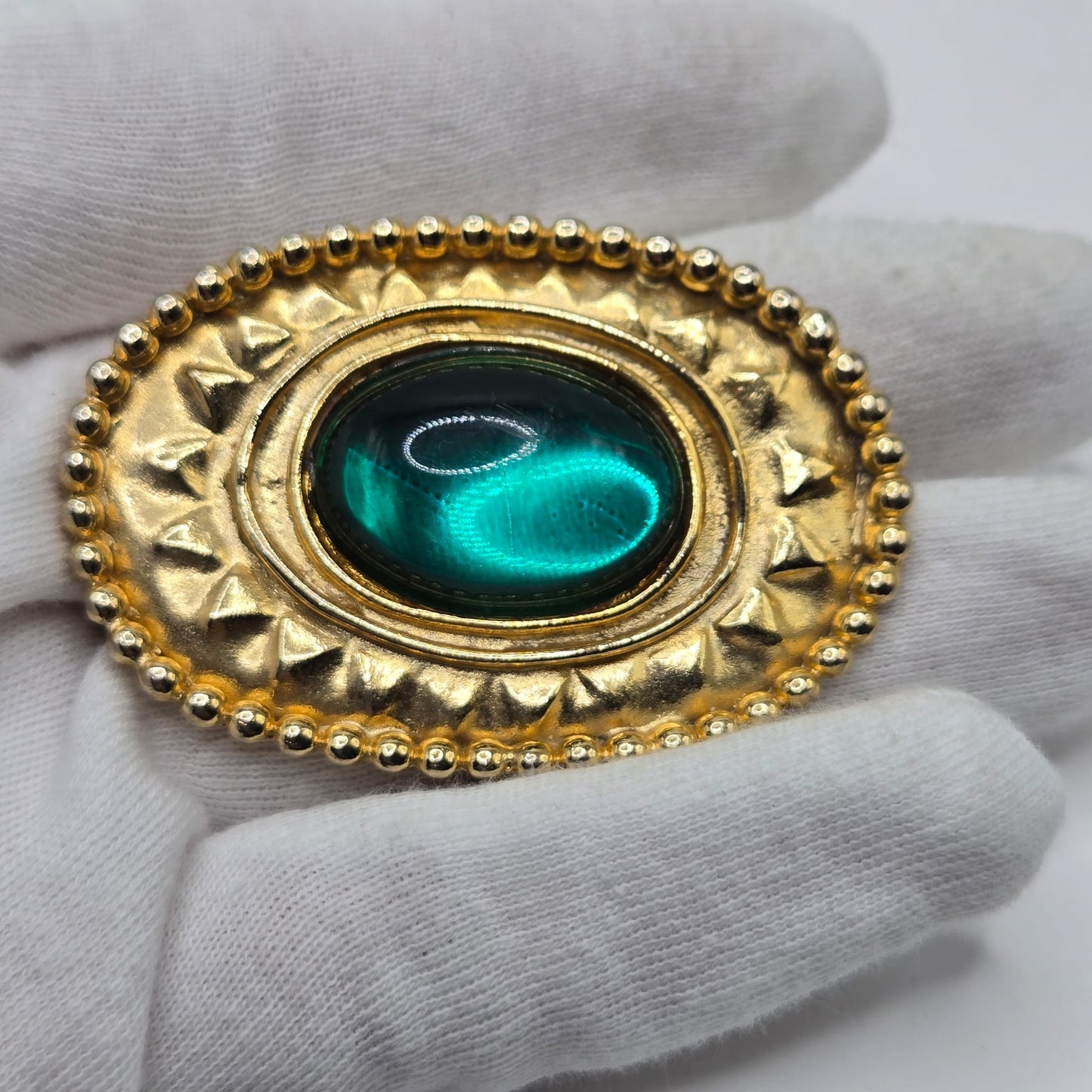 Vintage Etruscan designer runway large green Cabochon gold tone brooch pin