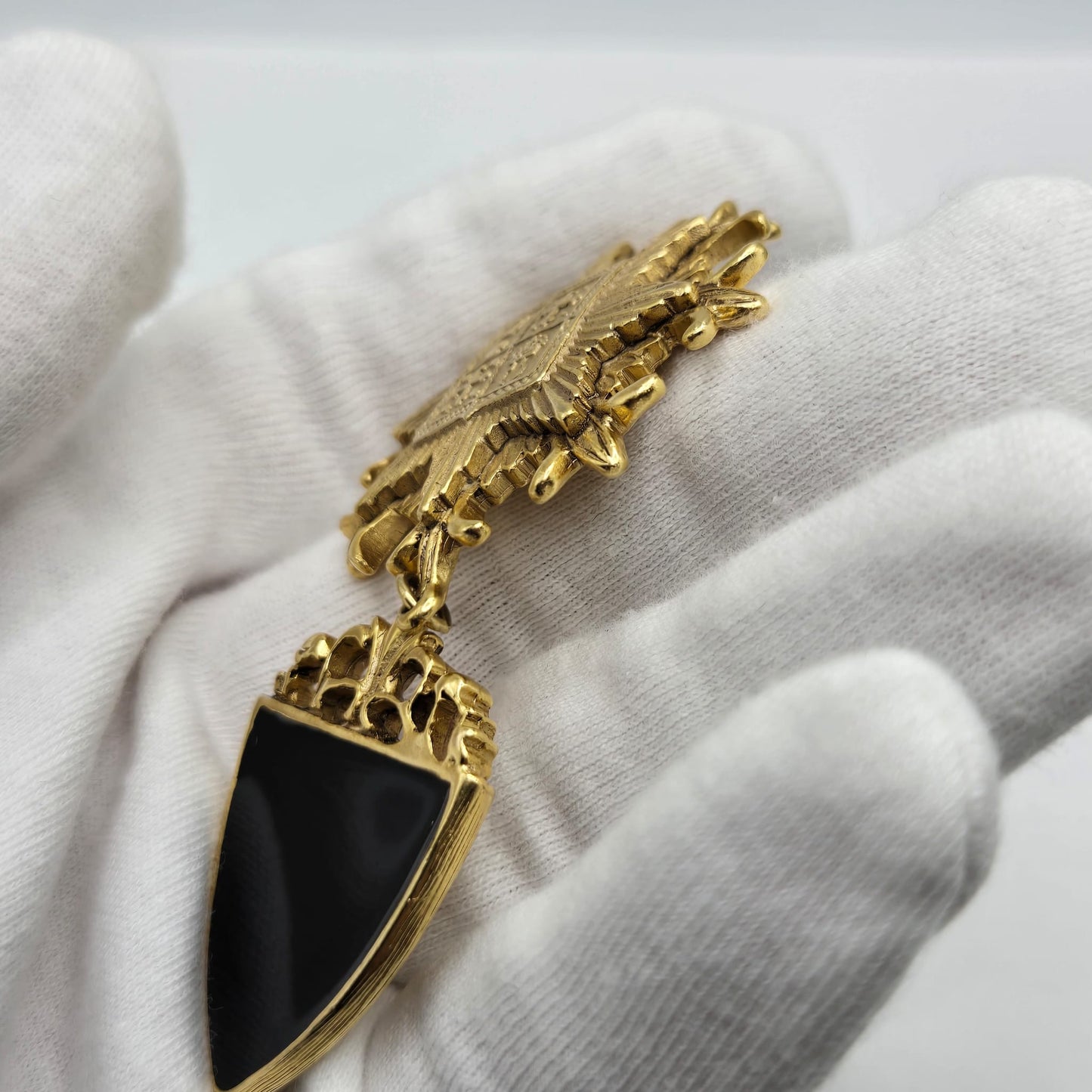 Vintage Symbol Crest Dangle Shield black Enamel gold tone Brooch