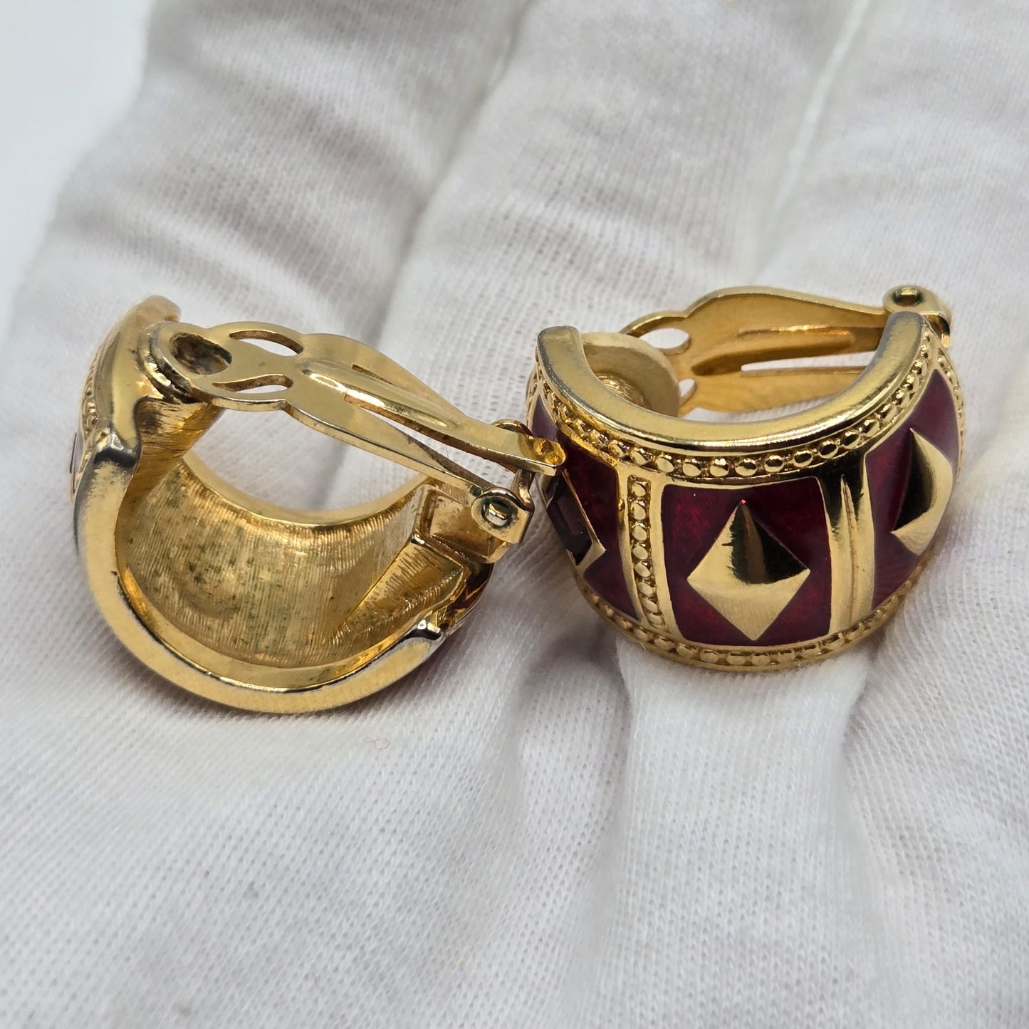 Vintage SWAROVSKI SWAN half hoop red enamel purple crystal gold tone Etruscan Clip On Earrings