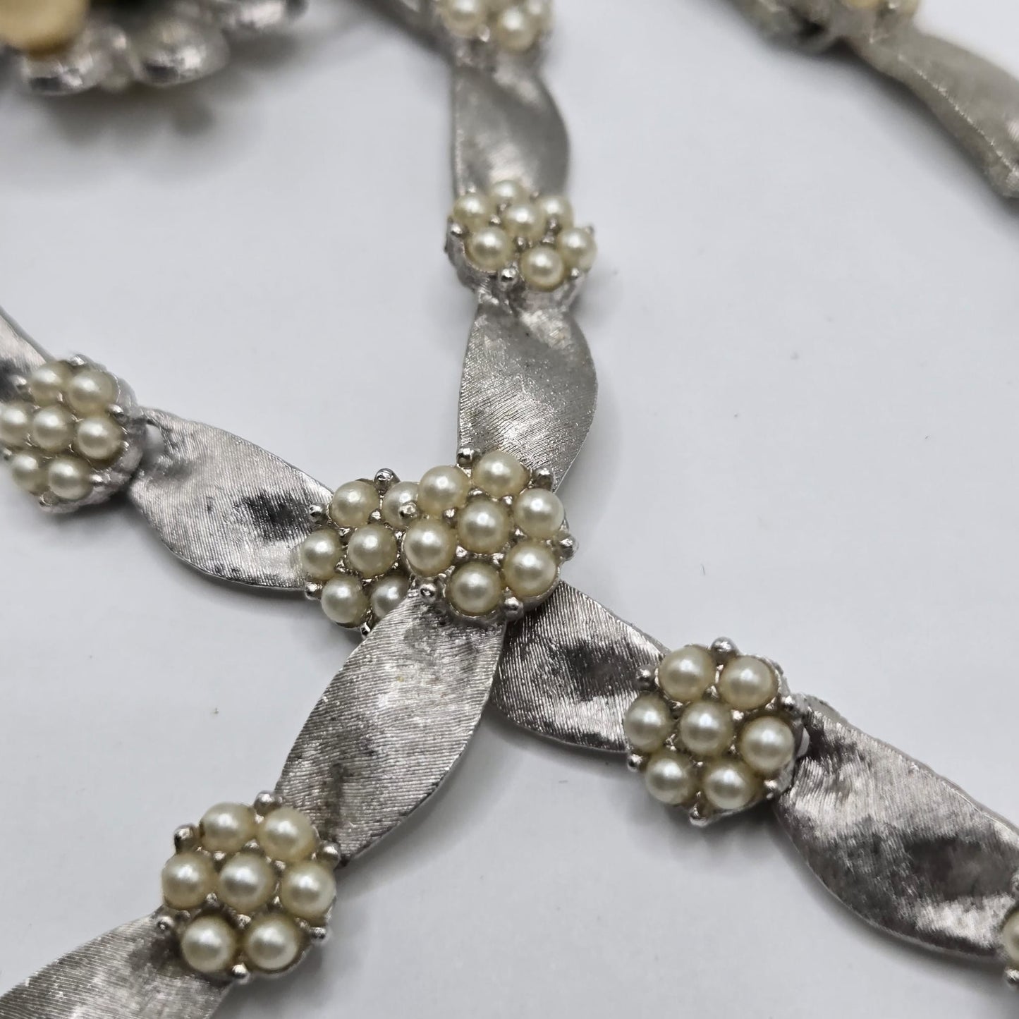 Vintage TRIFARI CROWN signed Ribbon Faux Pearls Brushed Silver tone Necklace and flower clip on earrings set