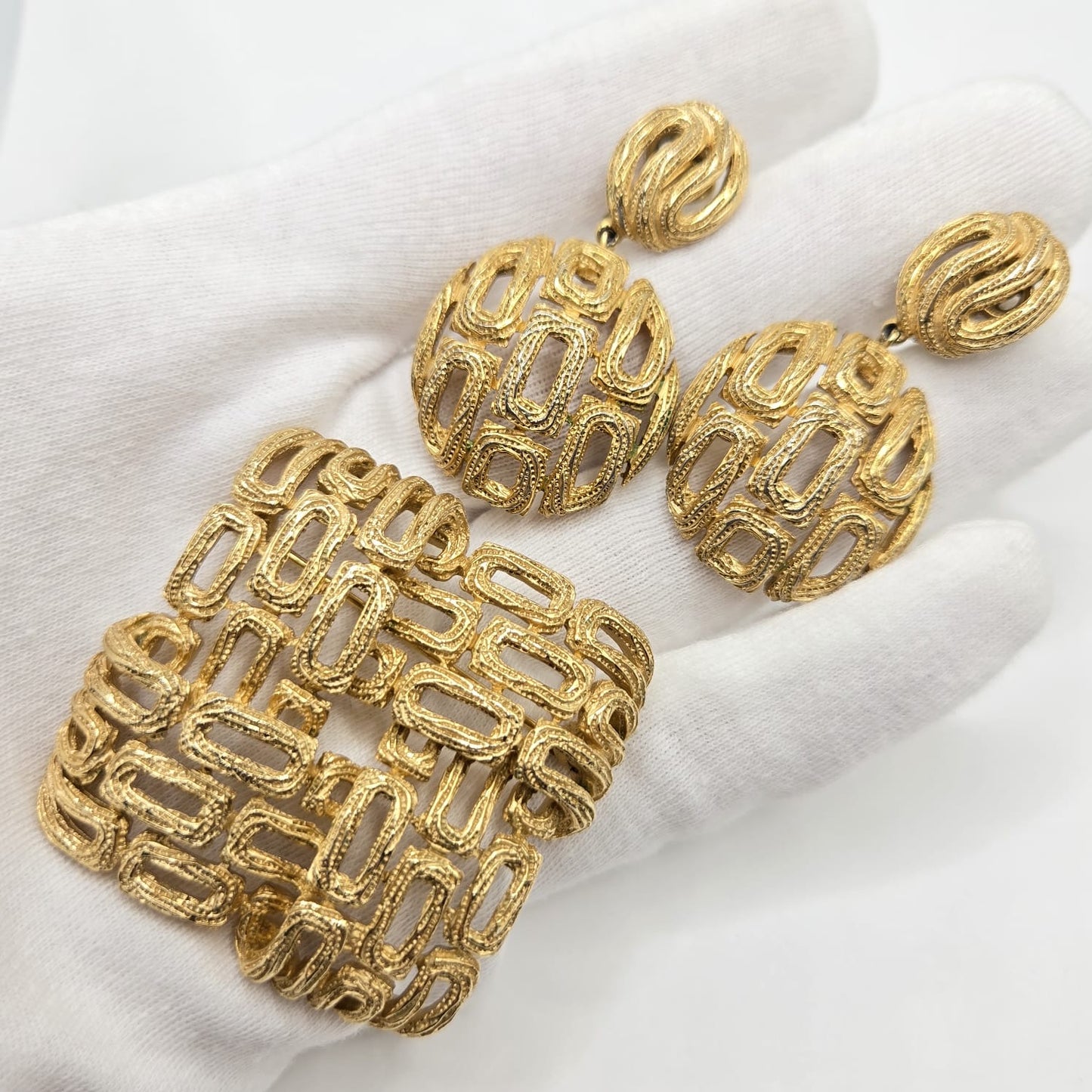 Vintage TRIFARI crown signed woven, open work  gold tone brooch pin and dangle clip on earrings set