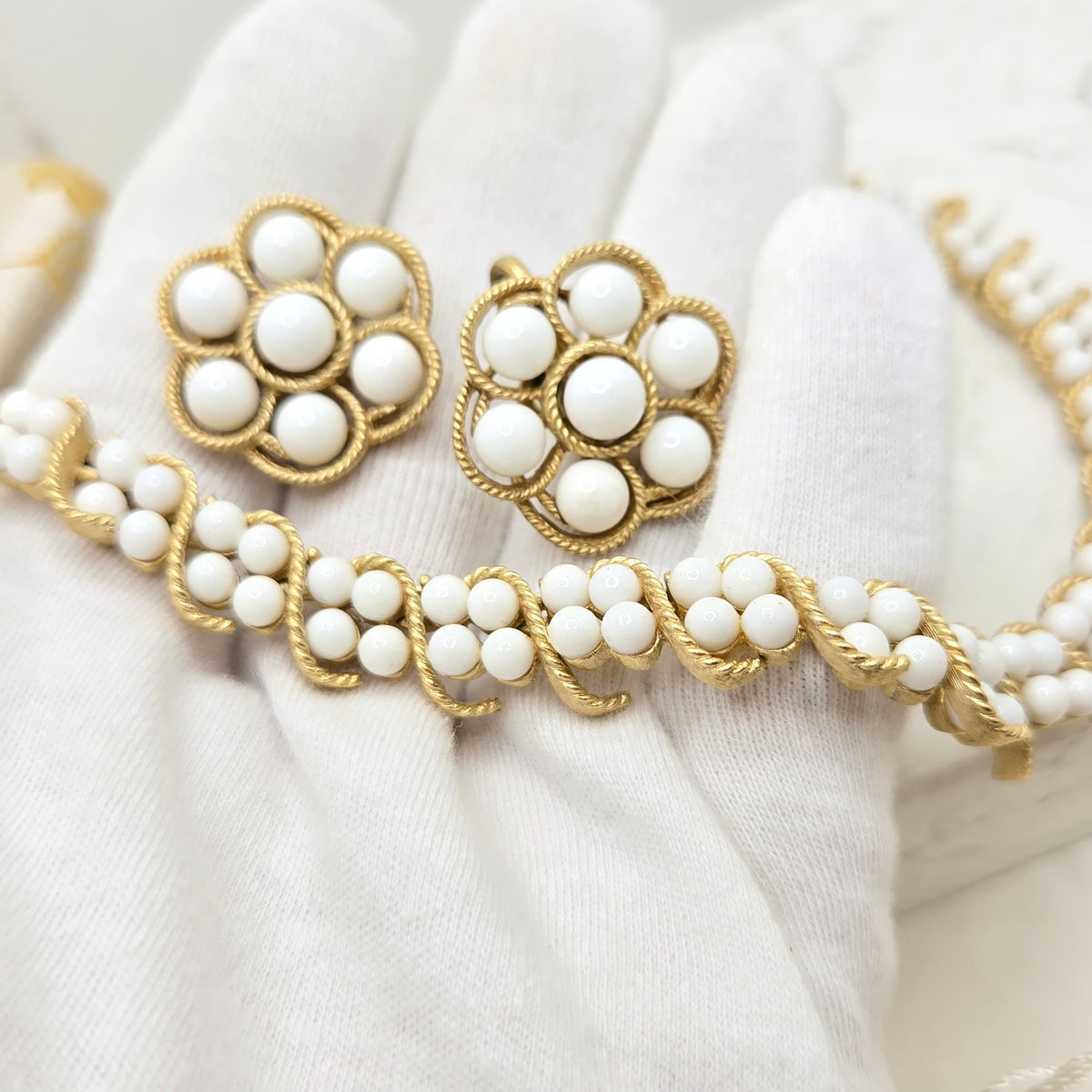 Vintage Crown TRIFARI White Lucite Gold Tone Choker Necklace and Clip On Earrings Set
