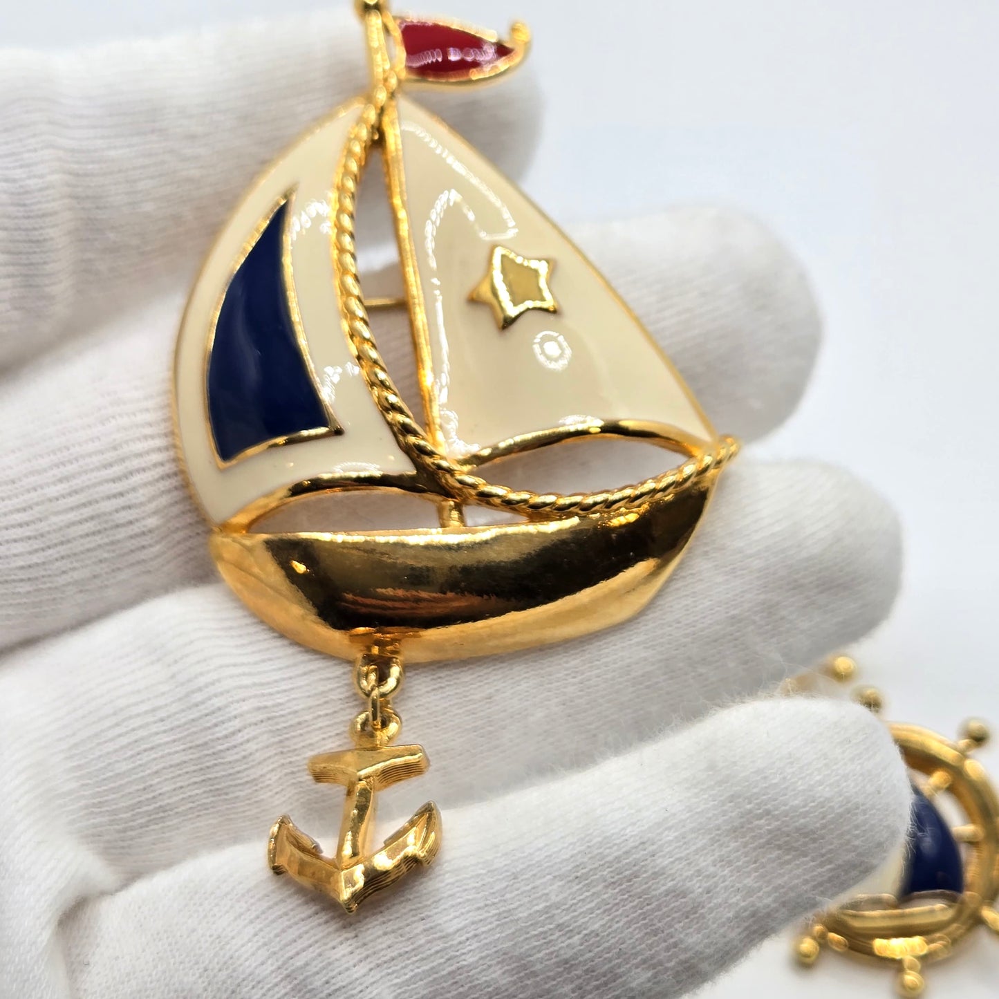Vintage AVON Sailboat Nautical Gold tone Red White Blue Enamel Dangle Anchor  Brooch pin and earrings set