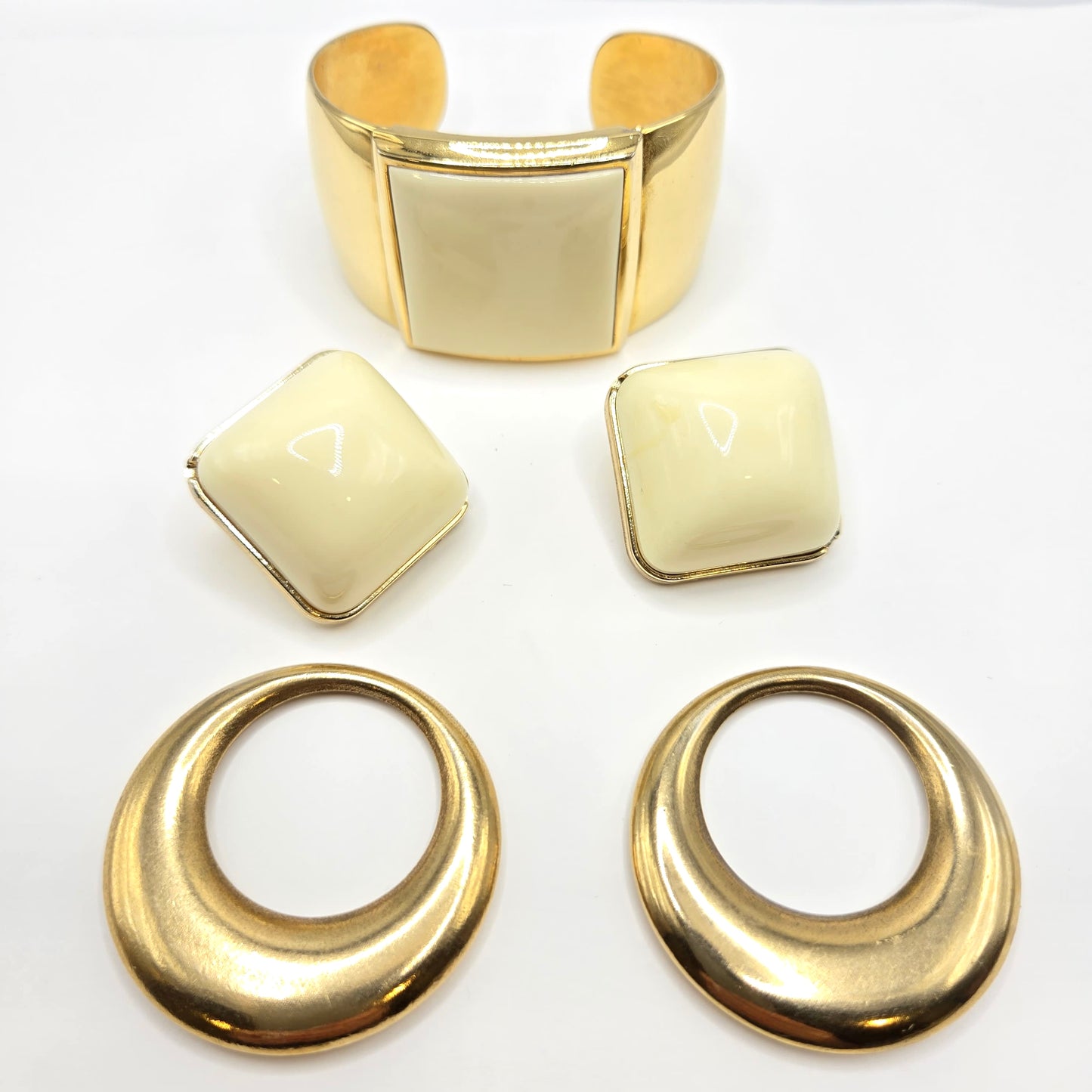 Vintage AVON Cream square lucite gold tone bracelet and clip on earrings set designer runway