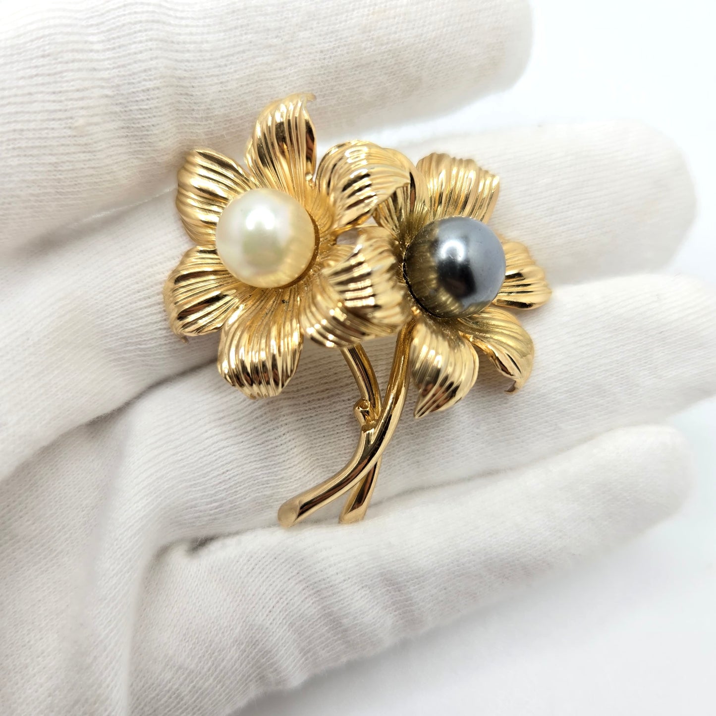 Vintage GROSSE 1964 for Christian Dior Gold Tone Double Flower Faux White & Black Pearl Brooch Pin