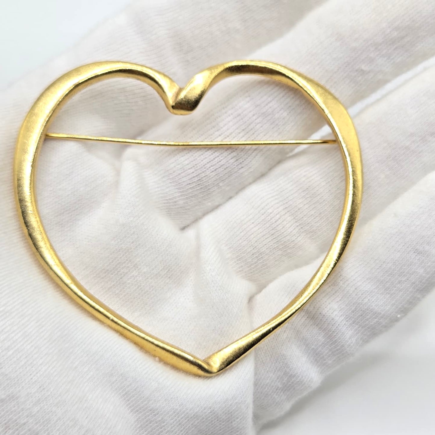 Vintage Huge Heart gold tone brooch pin