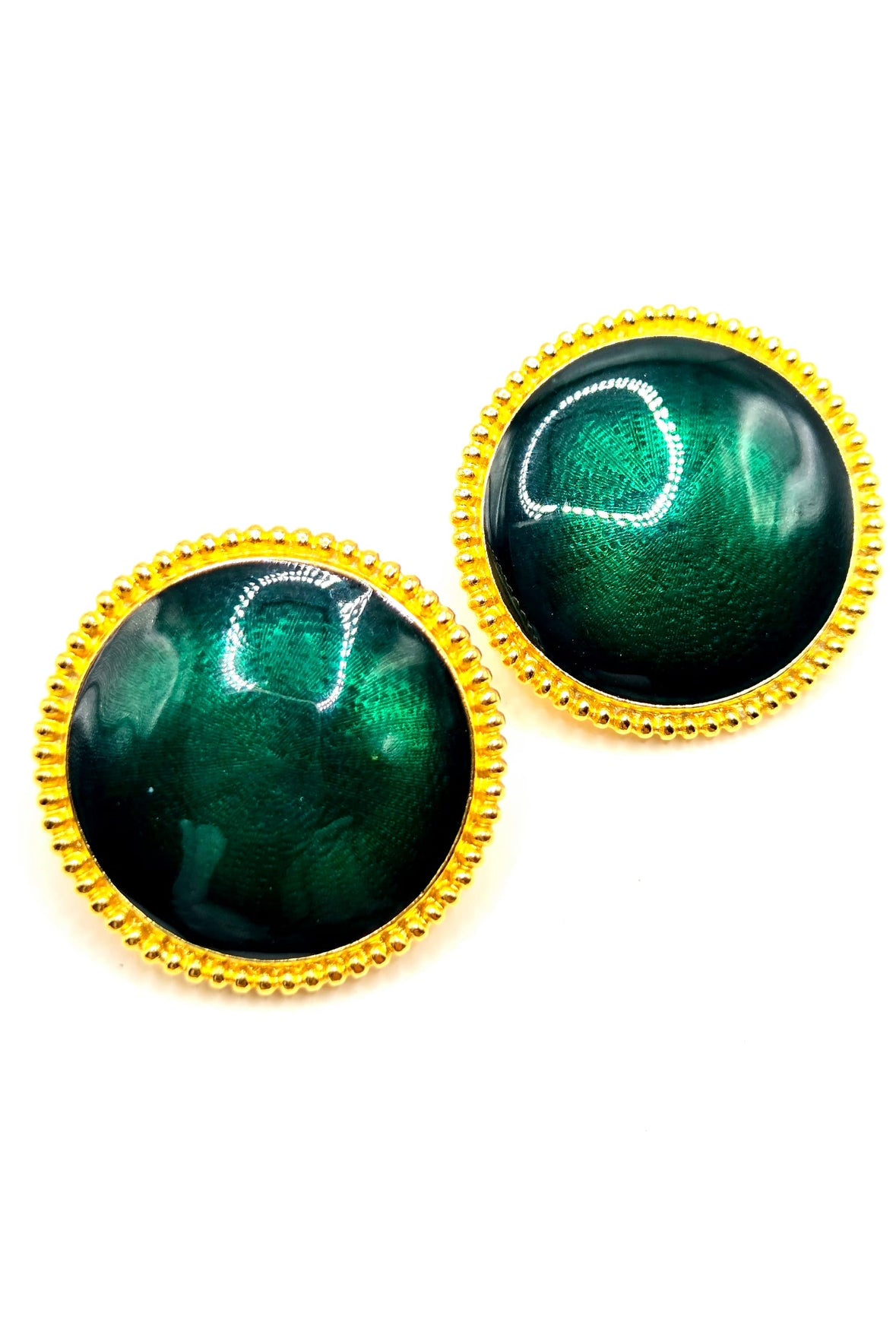 Vintage TRIFARI TM Large green enamel round gold tone clip on earrings
