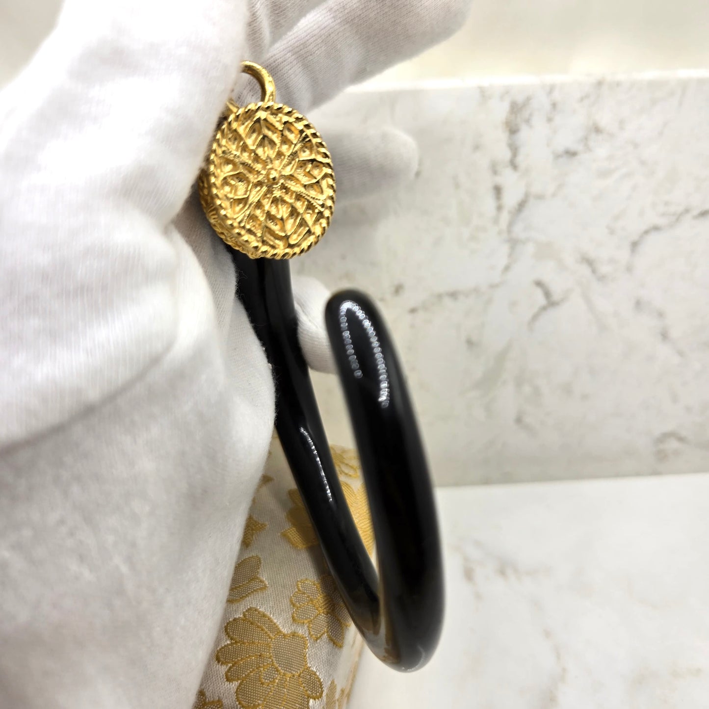 Vintage KENNETH LANE Black Resin Tusk Pendant Gold Tone Chain Necklace