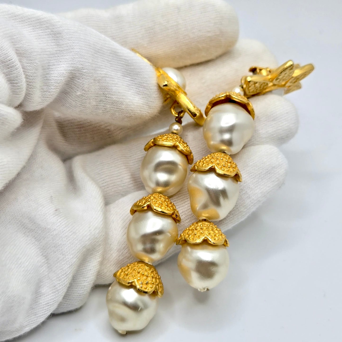 Vintage Huge Designer Runway Gold Tone Flower Faux Pearl Dangle Clip-On Earrings