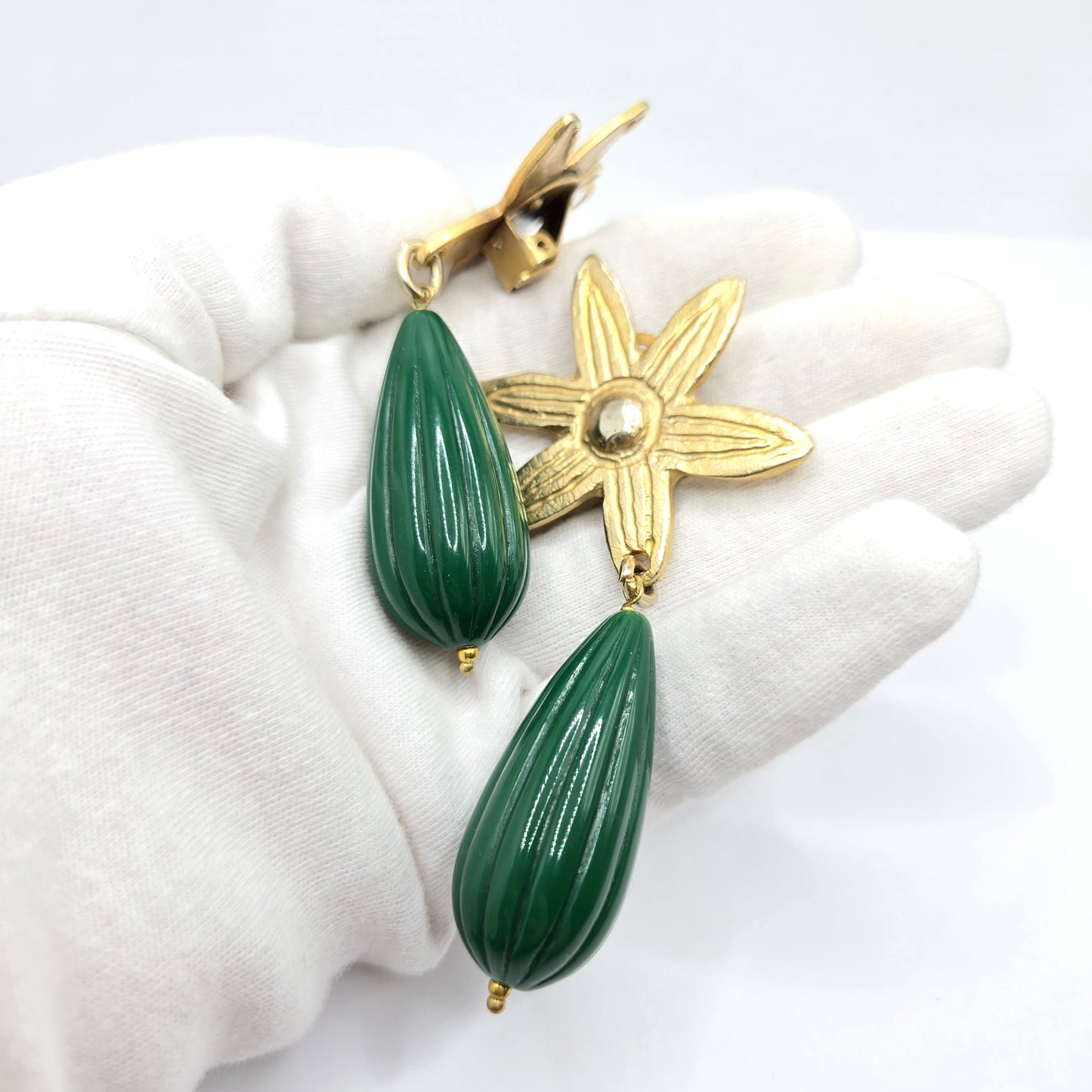 Vintage Huge Designer Runway Gold tone Flower Green Lucite Dangle Clip on Earrings