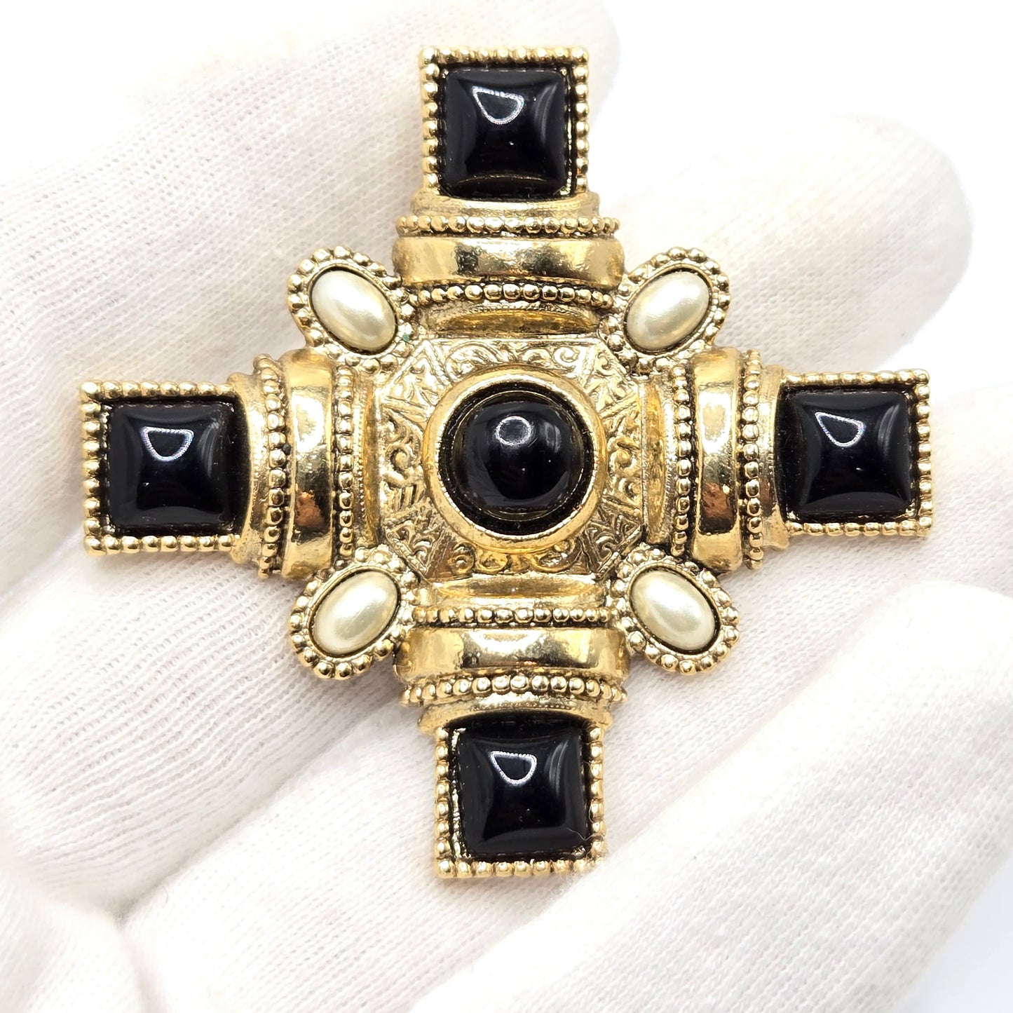 VINTAGE 1928 MALTESE CROSS Black Cabochons Faux Pearls Gold Tone Brooch Pin