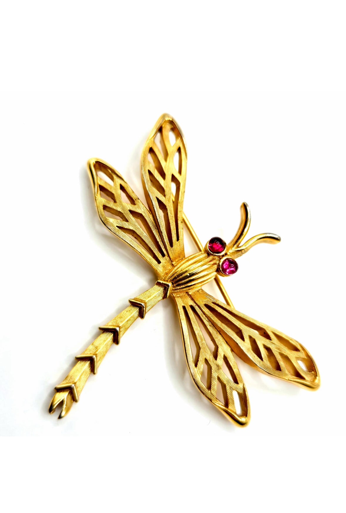 Vintage TRIFARI CROWN signed Dragonfly purple eyes gold tone Brooch pin