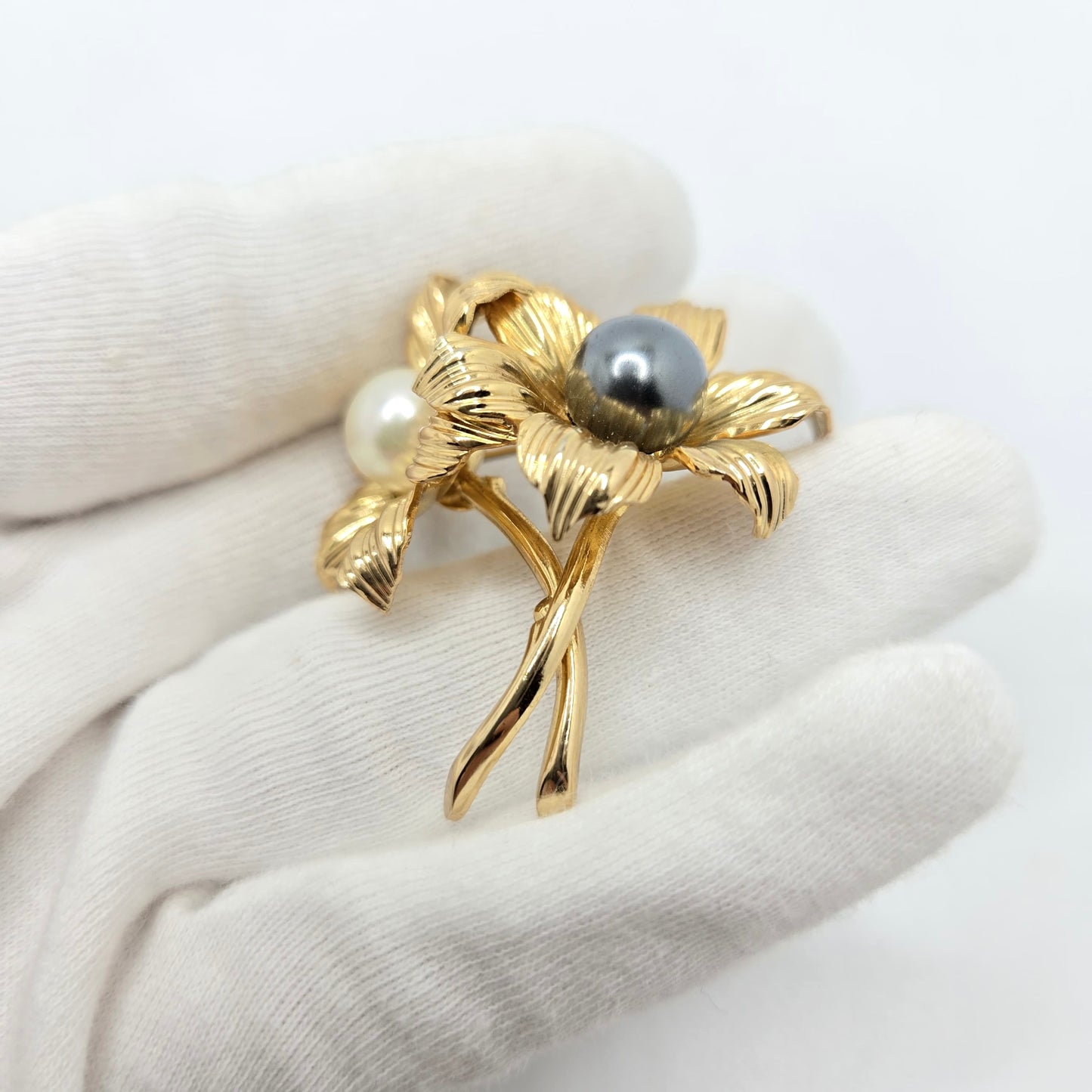 Vintage GROSSE 1964 for Christian Dior Gold Tone Double Flower Faux White & Black Pearl Brooch Pin