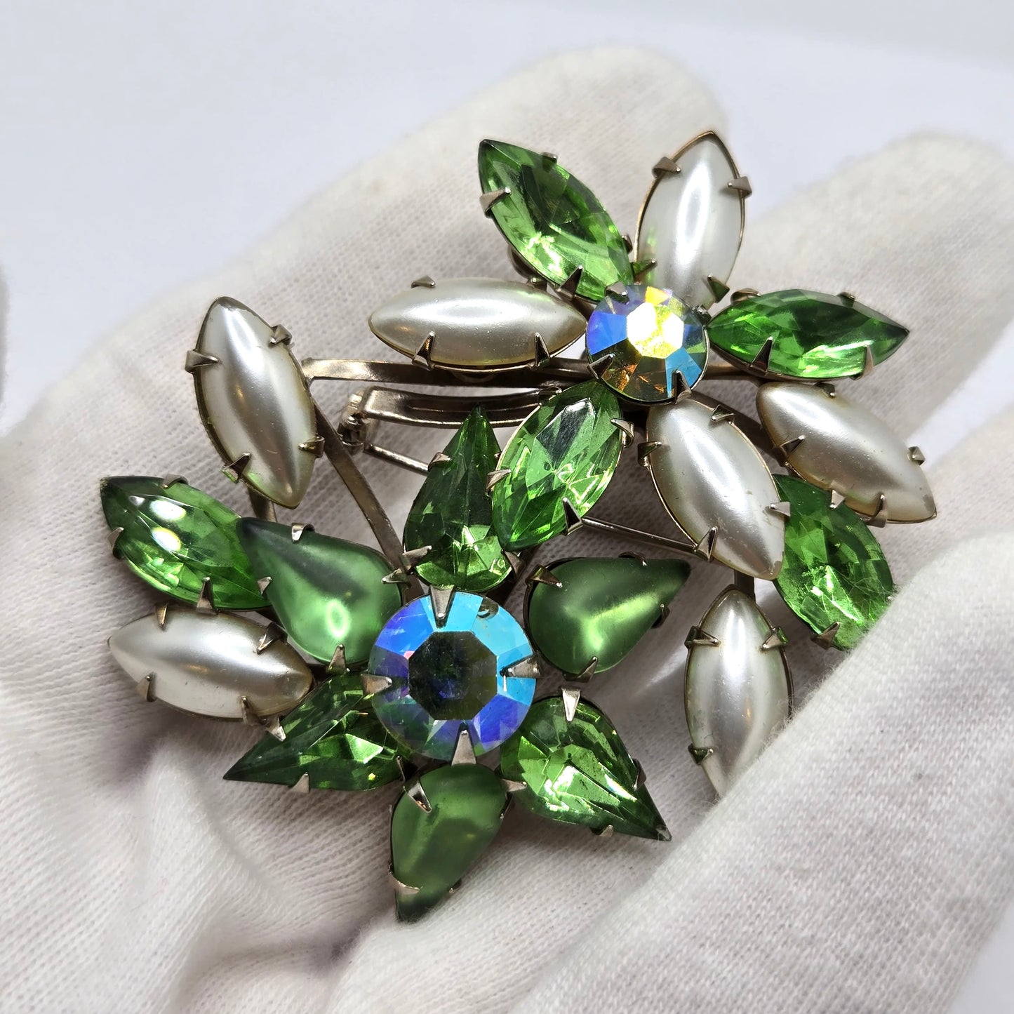 Vintage Designer Green Rhinestones Faux Pearls Light Gold tone Brooch Pin