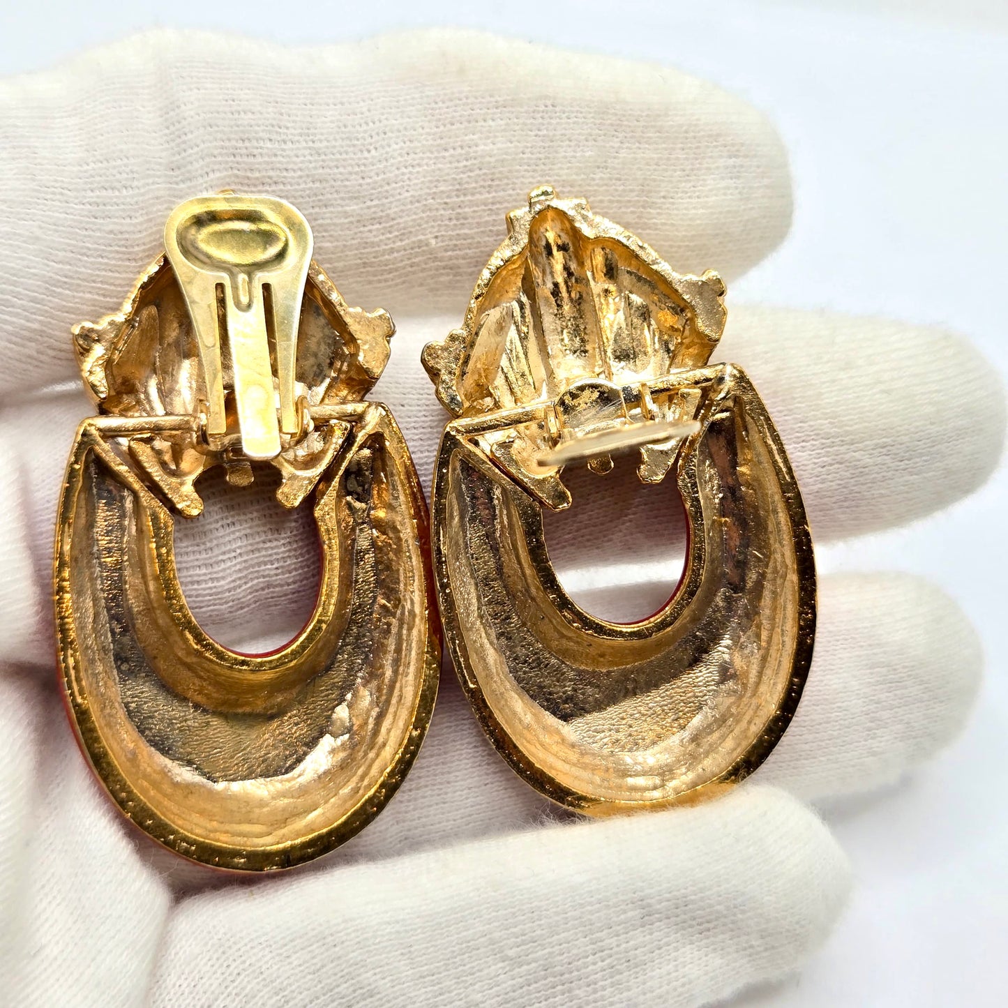 Vintage DOOR KNOCKER Large Etruscan Red Enamel Gold tone Dangle Clip on Earrings