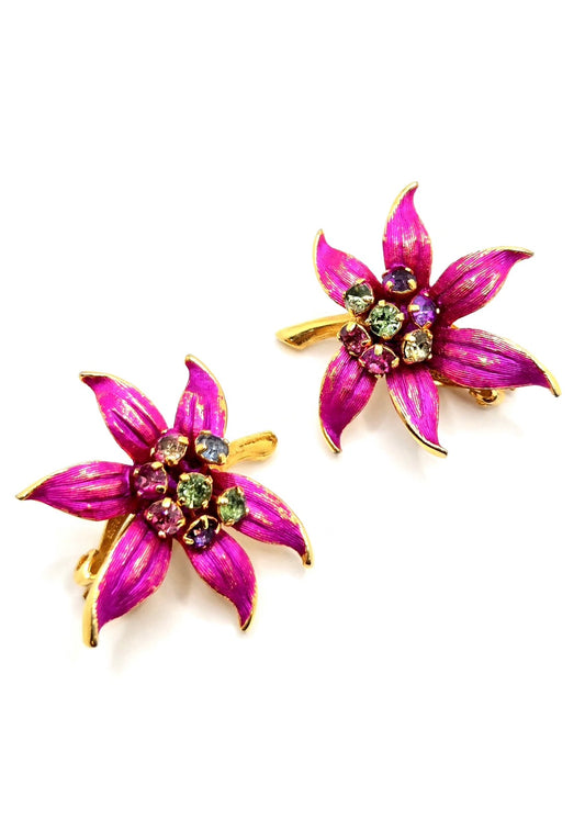 Vintage BEAUTIFUL Small Pink FLOWER Rhinestones Gold tone clip on earrings