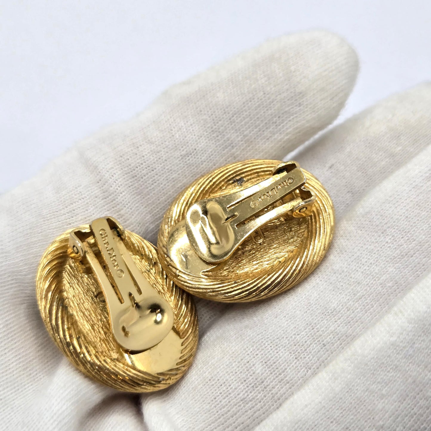 Vintage CHRISTIAN DIOR Oval Gold tone Faux pearl Clip on Earrings