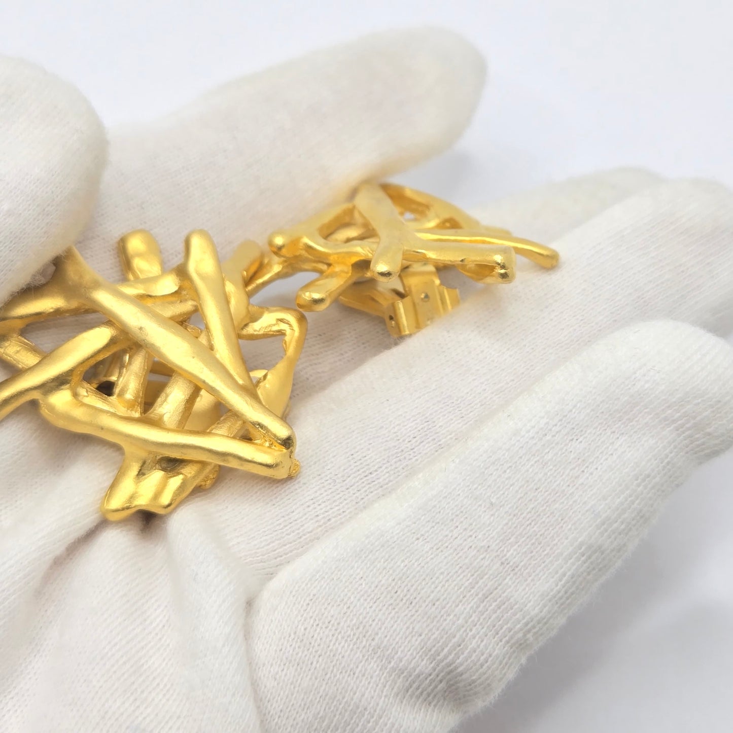 Vintage NORMA JEAN matte gold tone Abstract Modernist Designer clip on earrings