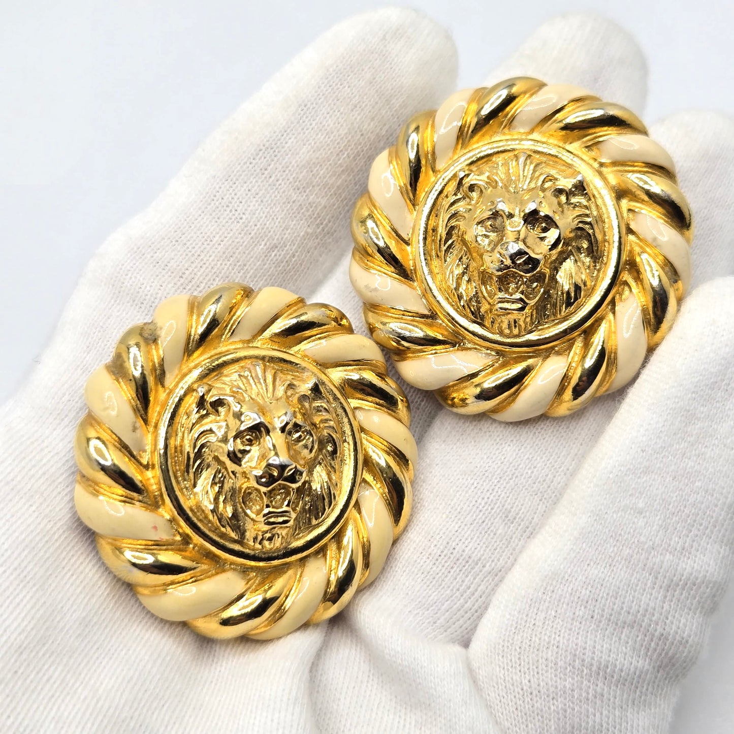 Vintage Anne Klein Lion Head Clip-On Earrings Large Round Cream Enamel Gold Tone Statement