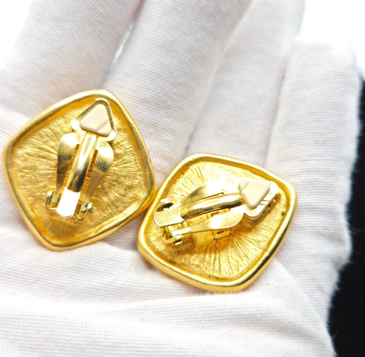 Vintage Liz Claiborne Lion Square Gold-Tone Clip-On Earrings