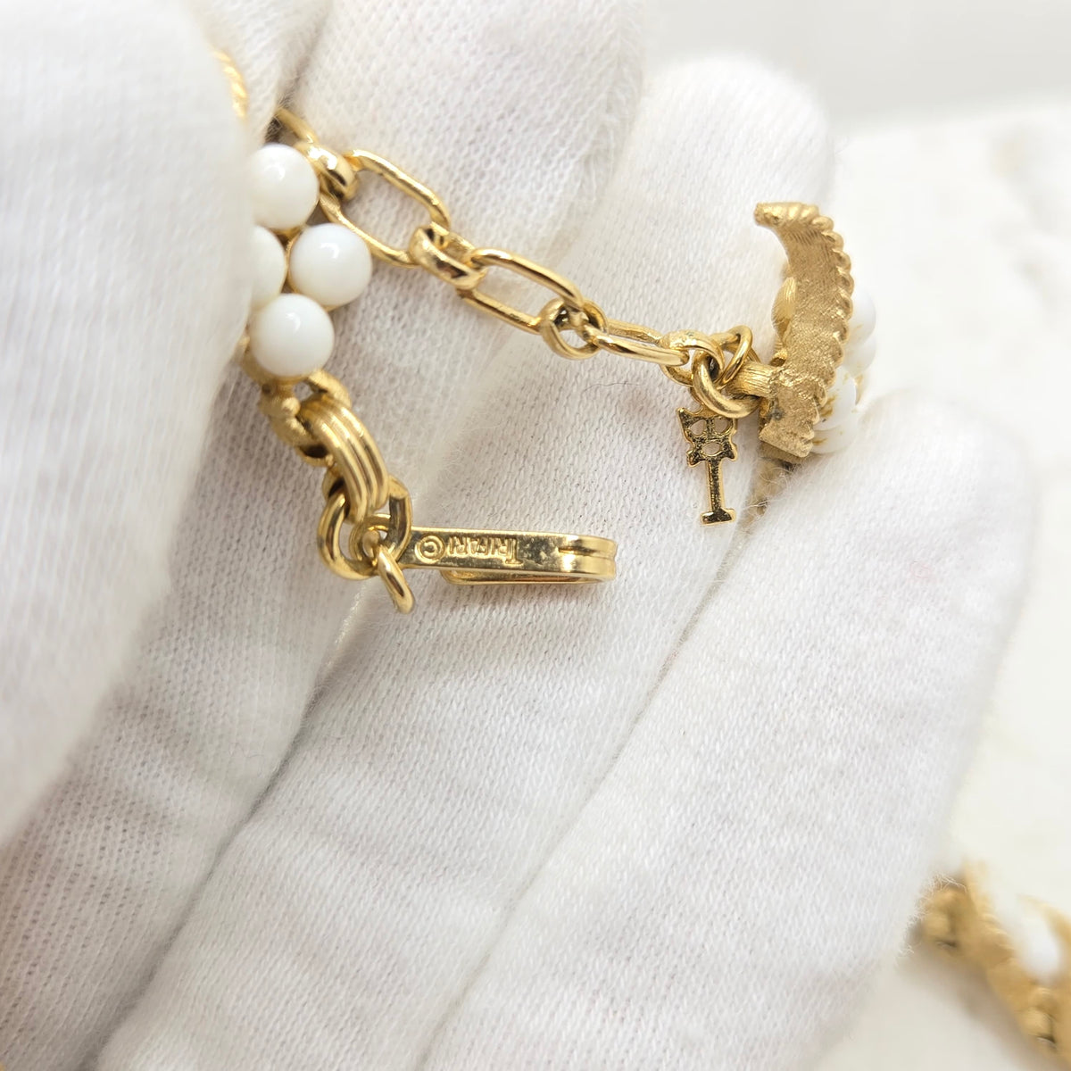 Vintage Crown TRIFARI White Lucite Gold Tone Choker Necklace and Clip On Earrings Set
