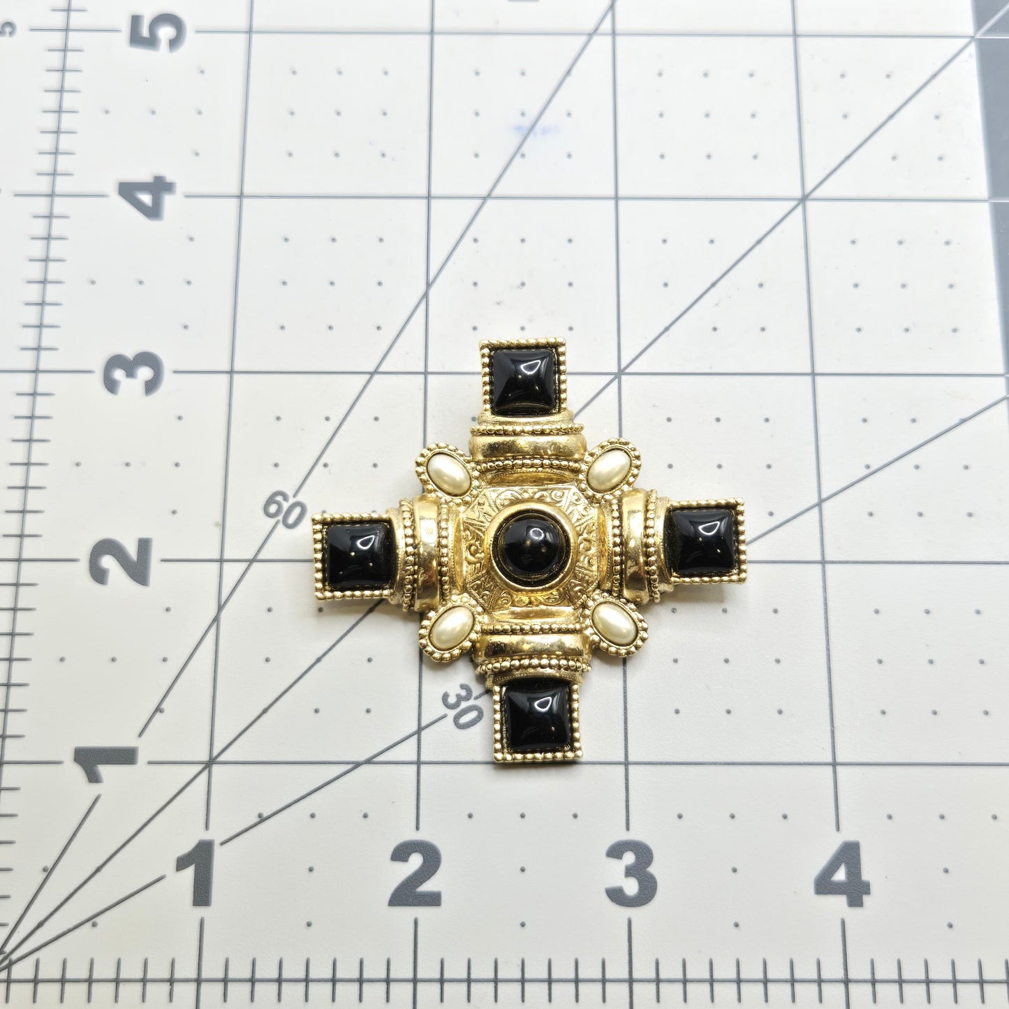 VINTAGE 1928 MALTESE CROSS Black Cabochons Faux Pearls Gold Tone Brooch Pin