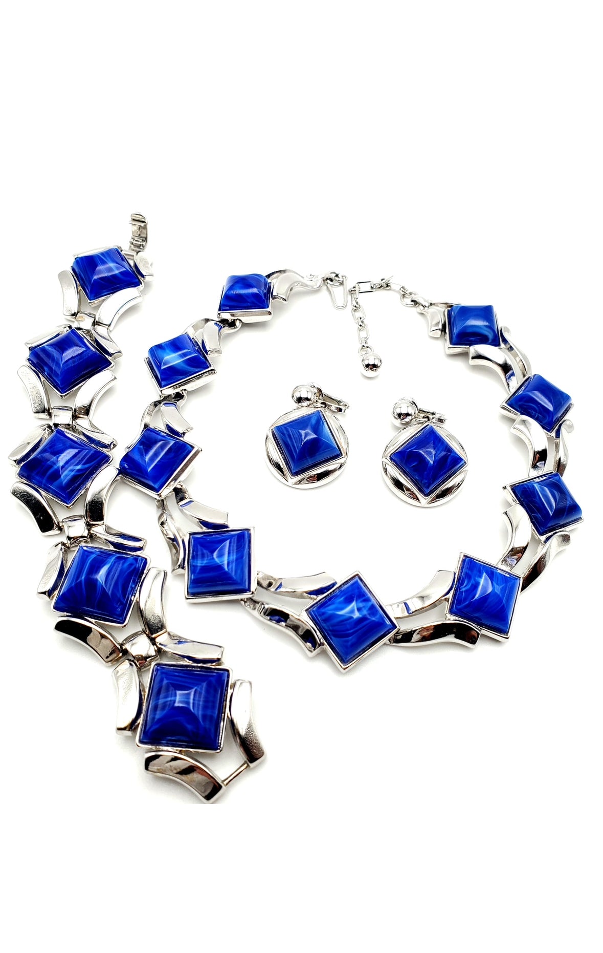 Vintage TRIFARI CROWN Signed Square Blue Lucite,Silver Tone Chunky Choker Necklace, Bracelet and Clip on Earrings Set