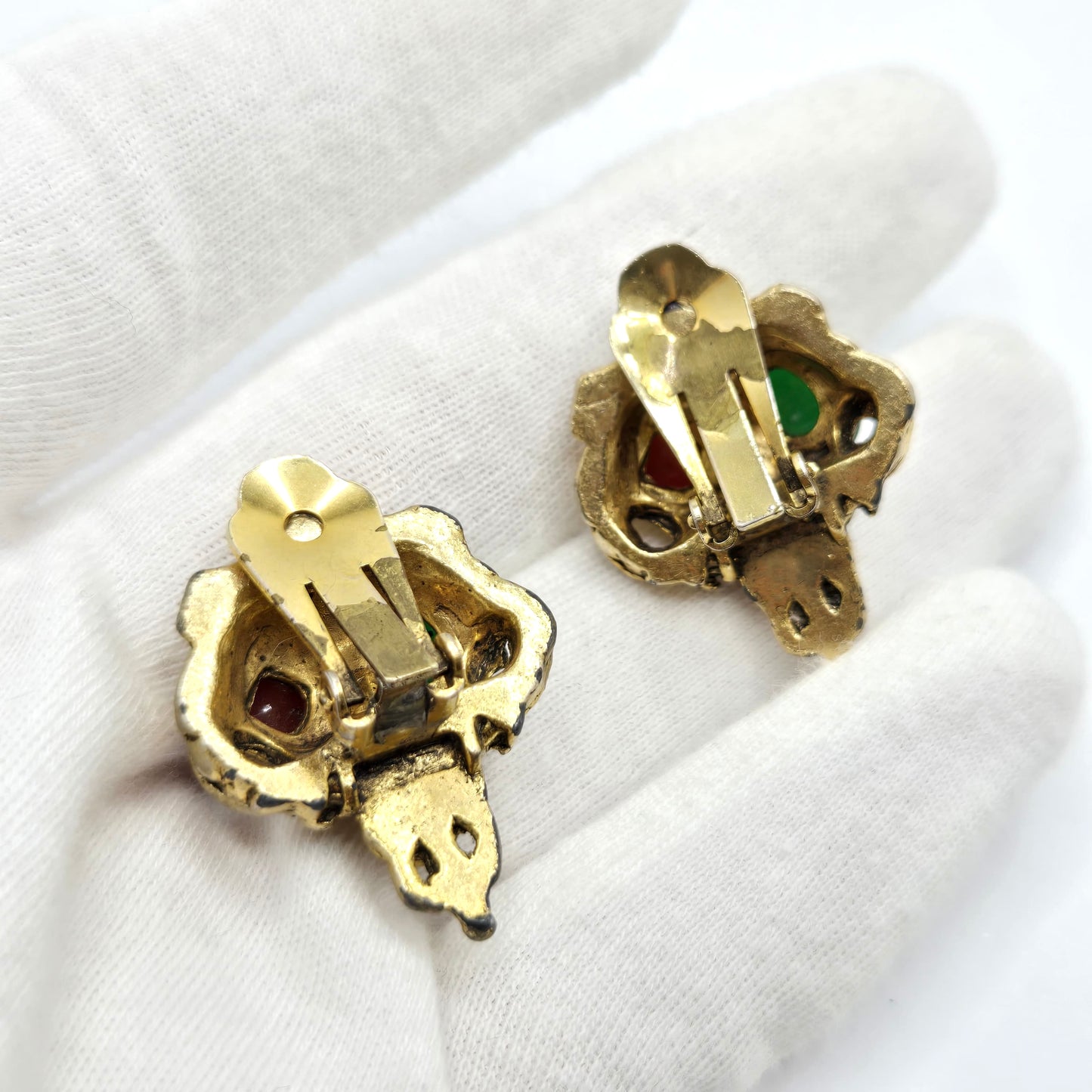 Vintage green red cabochon gold tone unique Designer Runway Clip on Earrings