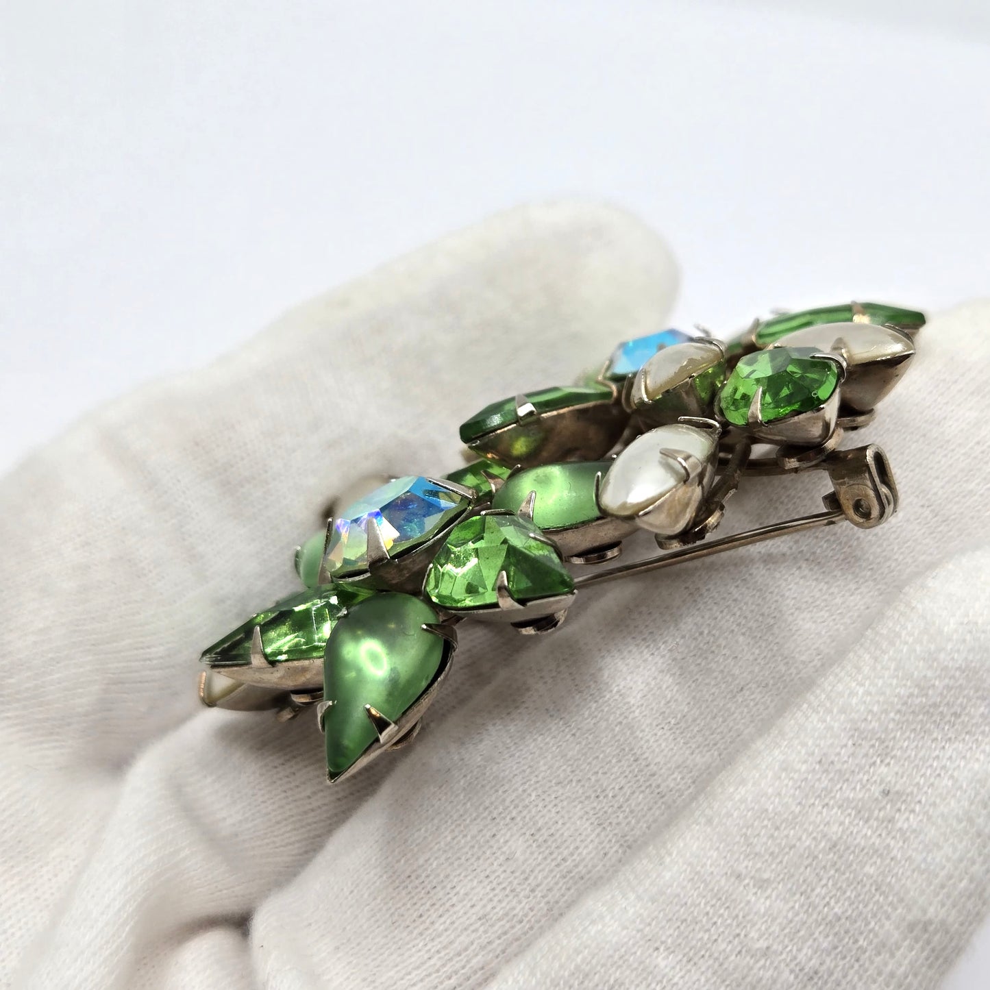 Vintage Designer Green Rhinestones Faux Pearls Light Gold tone Brooch Pin