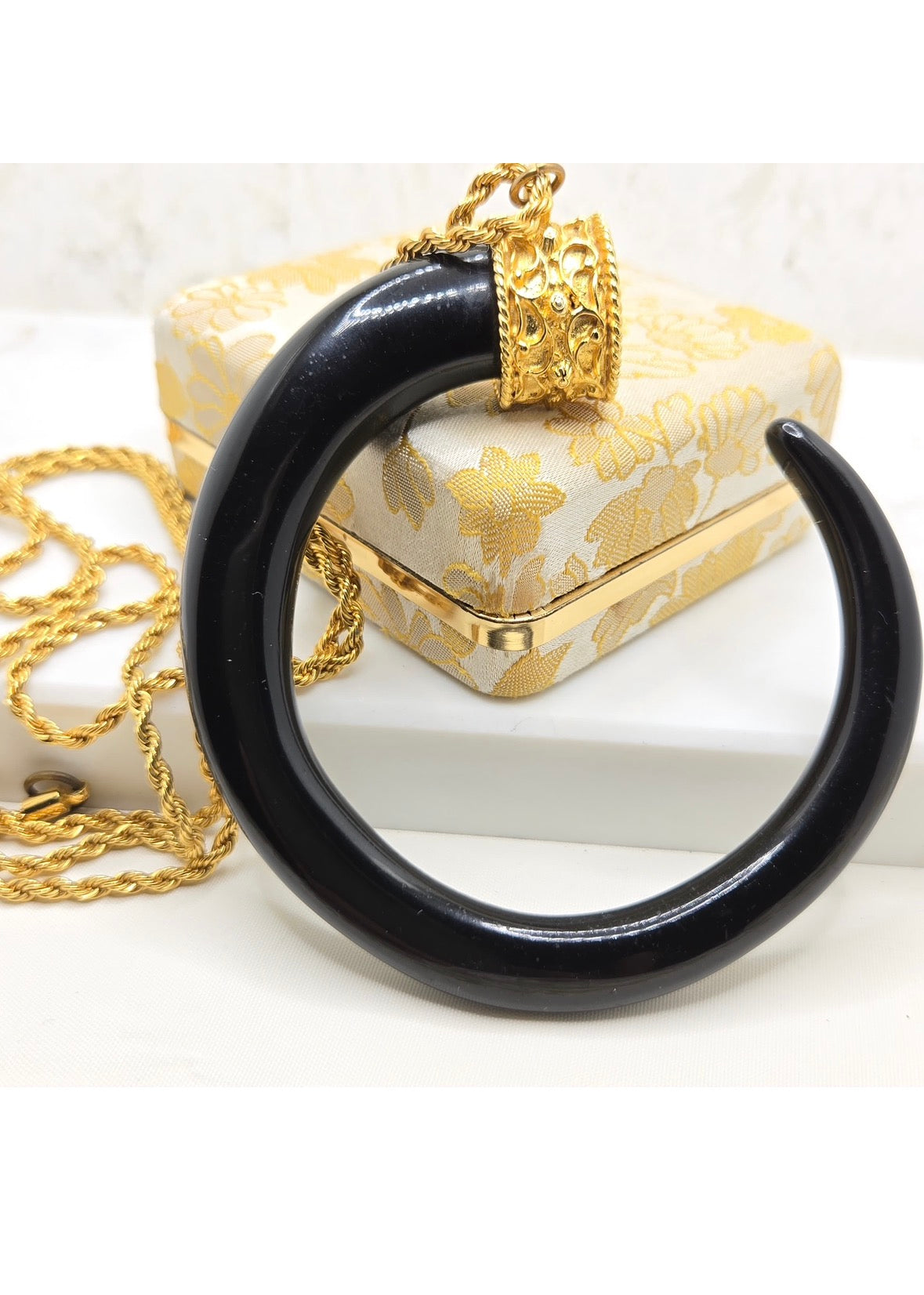 Vintage KENNETH LANE Black Resin Tusk Pendant Gold Tone Chain Necklace