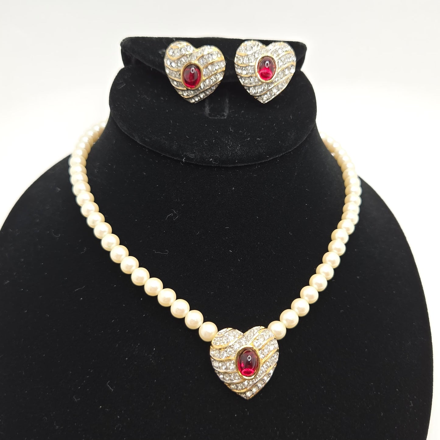 Vintage RICHELIEU Heart Gold Tone Rhinestones Red Jelly Belly Cabochon Faux Pearls Necklace and Earrings Set