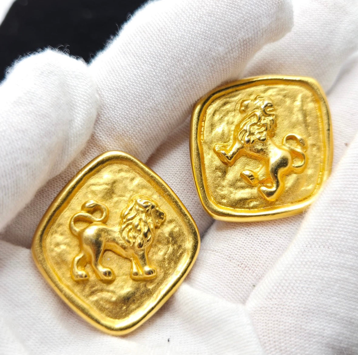 Vintage Liz Claiborne Lion Square Gold-Tone Clip-On Earrings