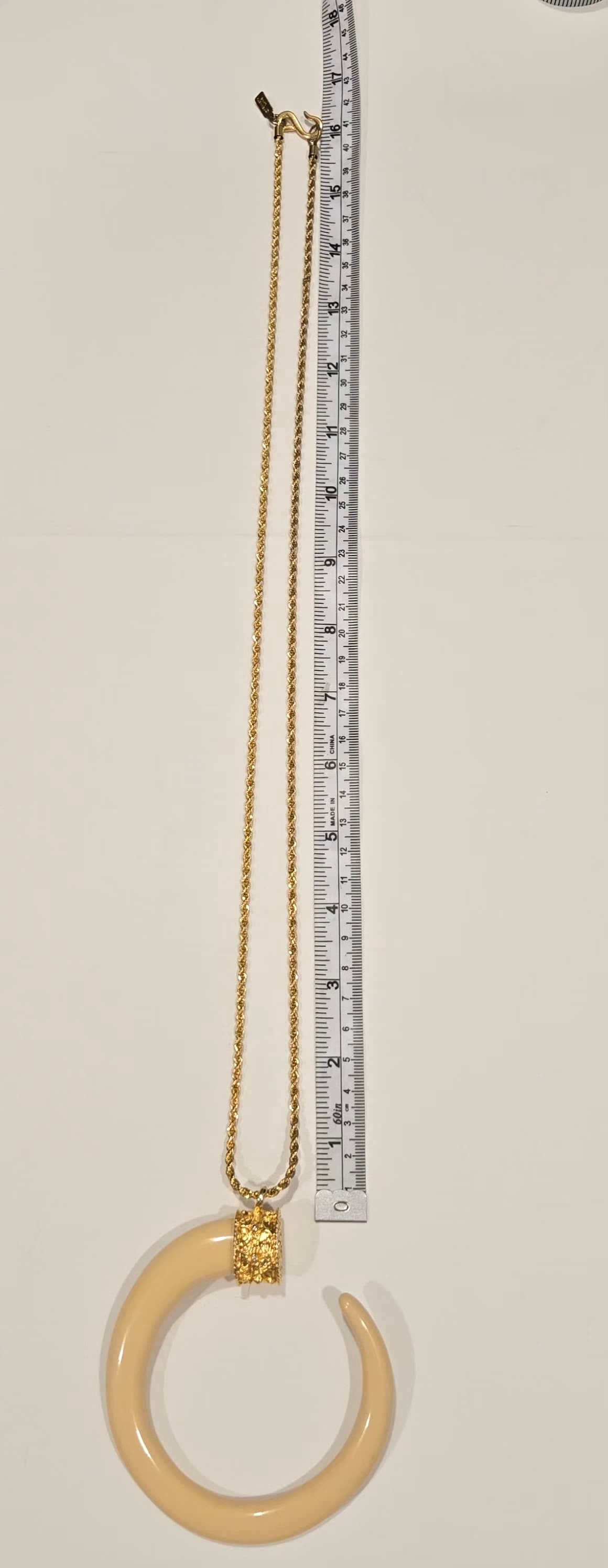 Vintage KENNETH LANE Cream Resin Tusk Pendant Gold Tone Chain Necklace