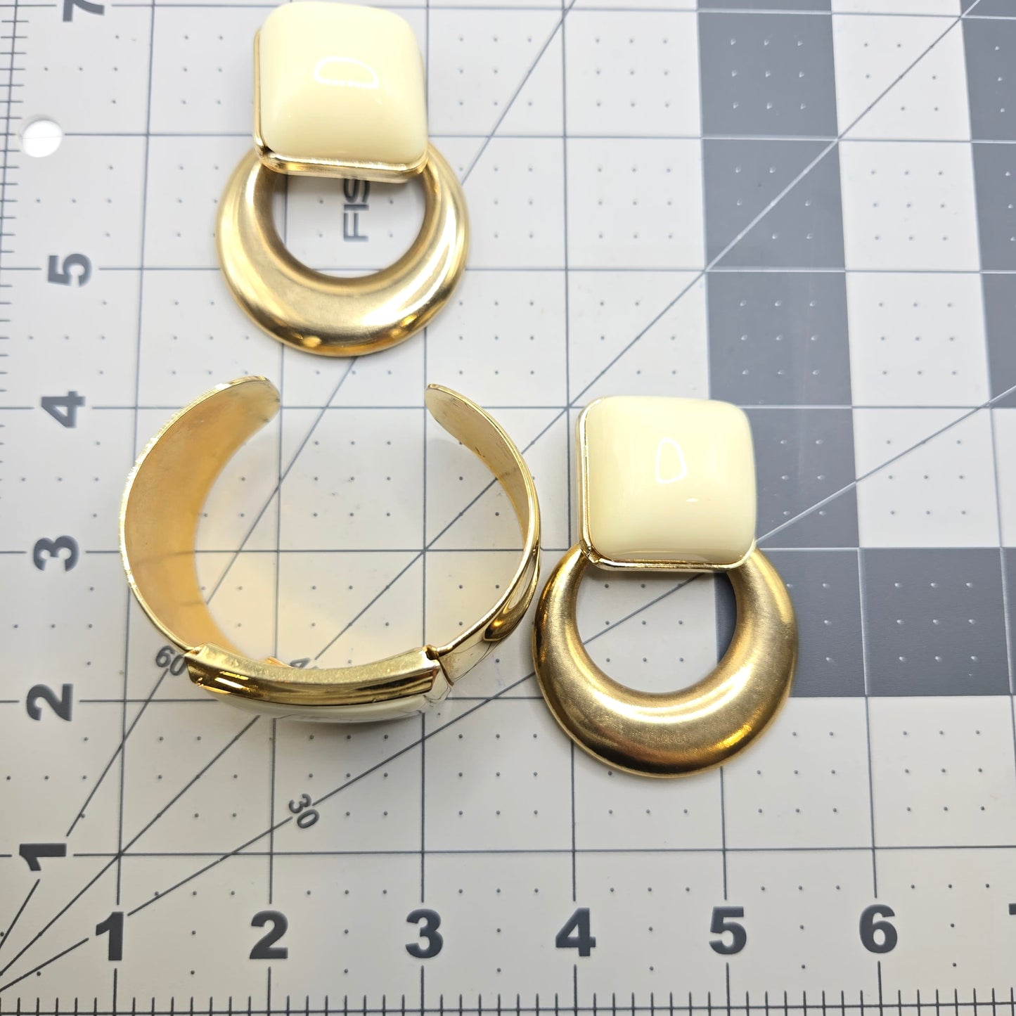 Vintage AVON Cream square lucite gold tone bracelet and clip on earrings set designer runway