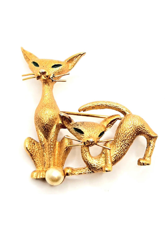 Vintage MARCEL BOUCHER Siamese Cats Gold Tone Green Enamel Eyes Brooch Pin
