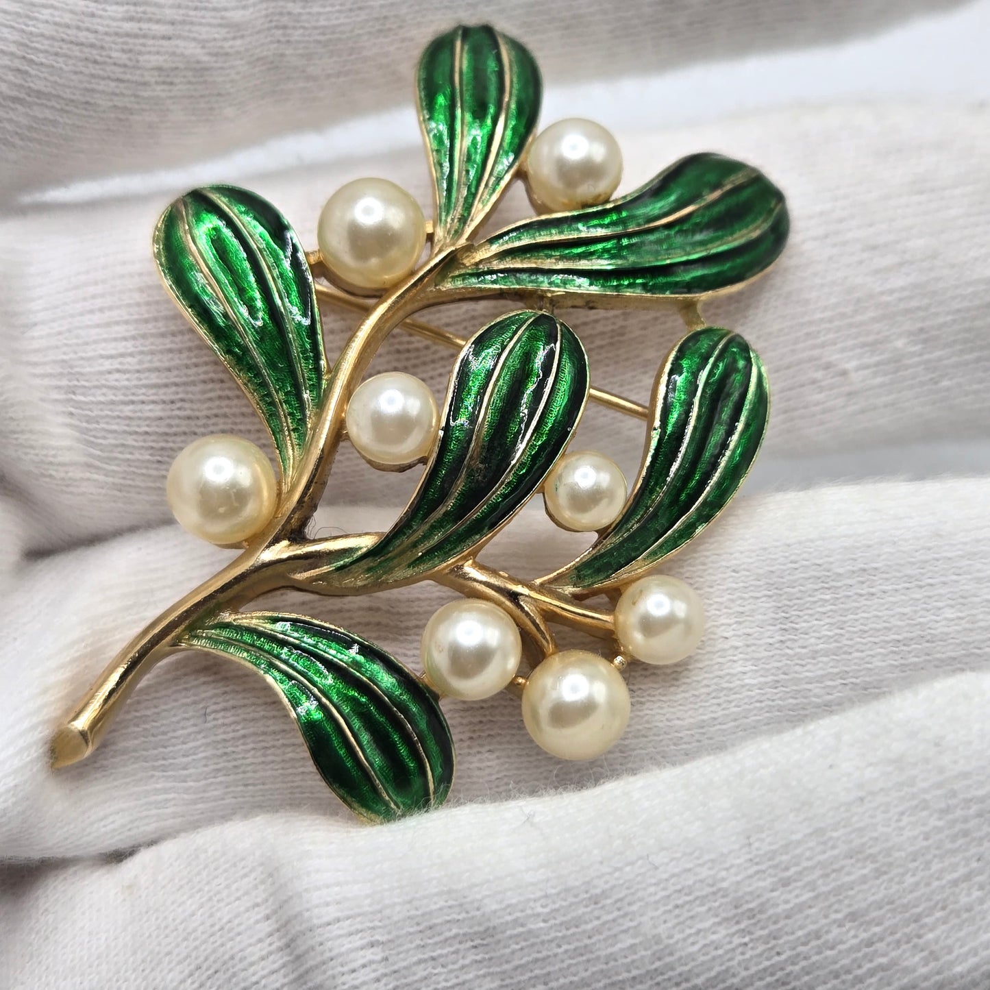 Vintage TRIFARI crown Mistletoe Green Enamel Faux Pearl gold tone brooch pin